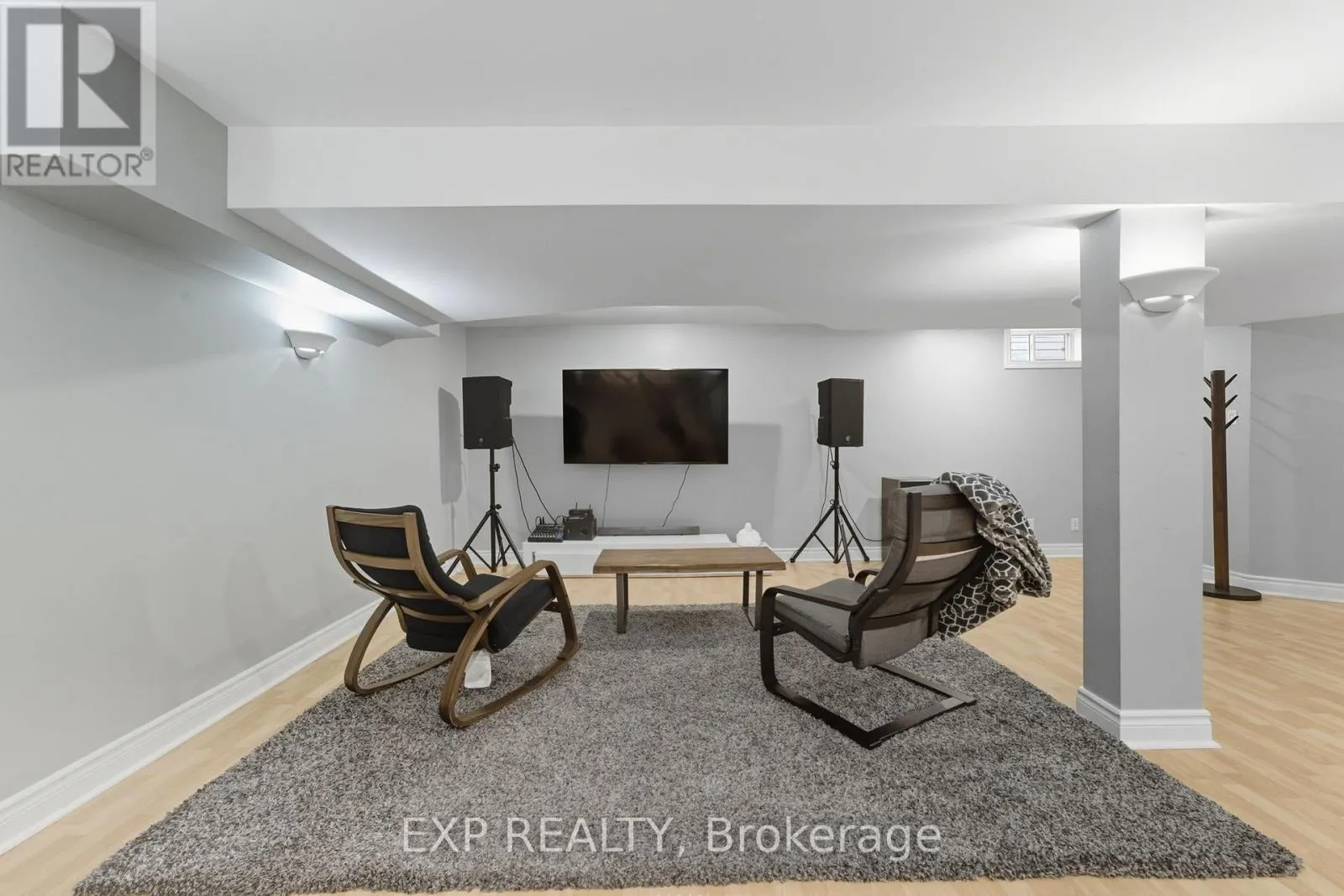 16 NORTH HARROW DRIVE