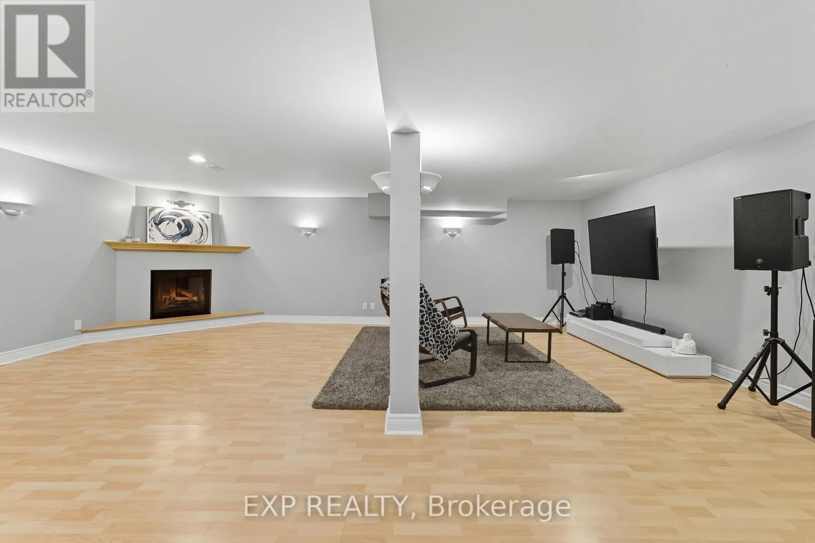 16 NORTH HARROW DRIVE