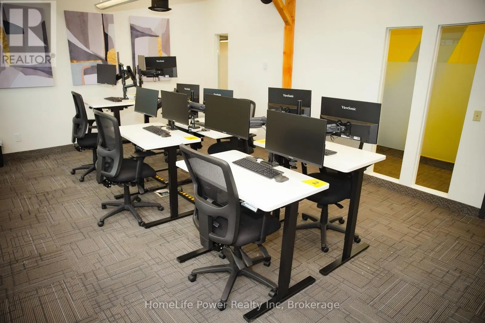 300 - 23 - 72 VICTORIA STREET S, #300 - 23