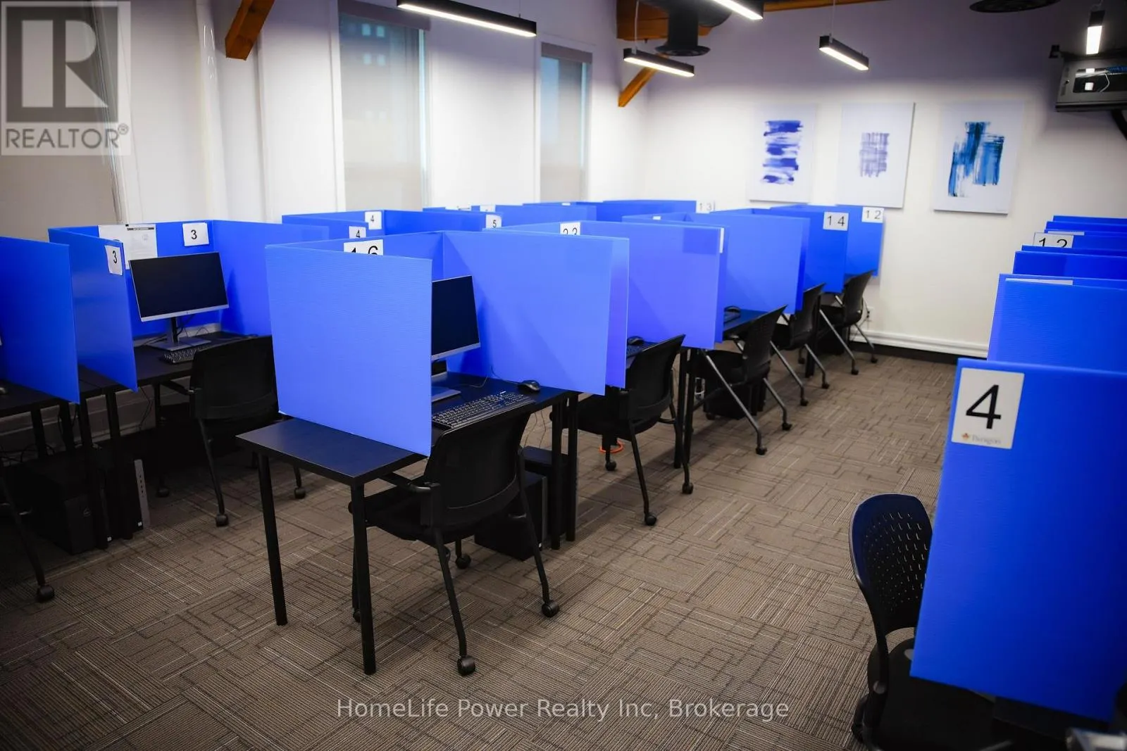 300 - 23 - 72 VICTORIA STREET S, #300 - 23