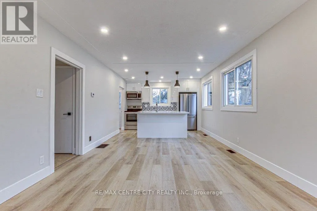 109 BALACLAVA STREET