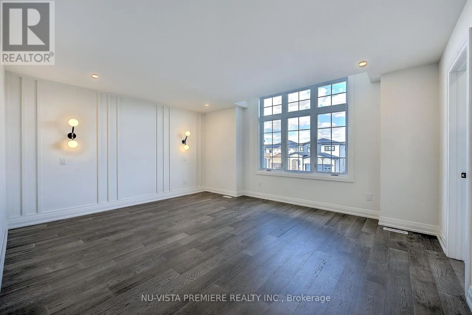 6517 HEATHWOODS AVENUE