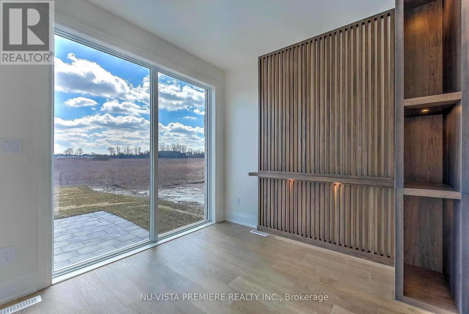 6517 HEATHWOODS AVENUE