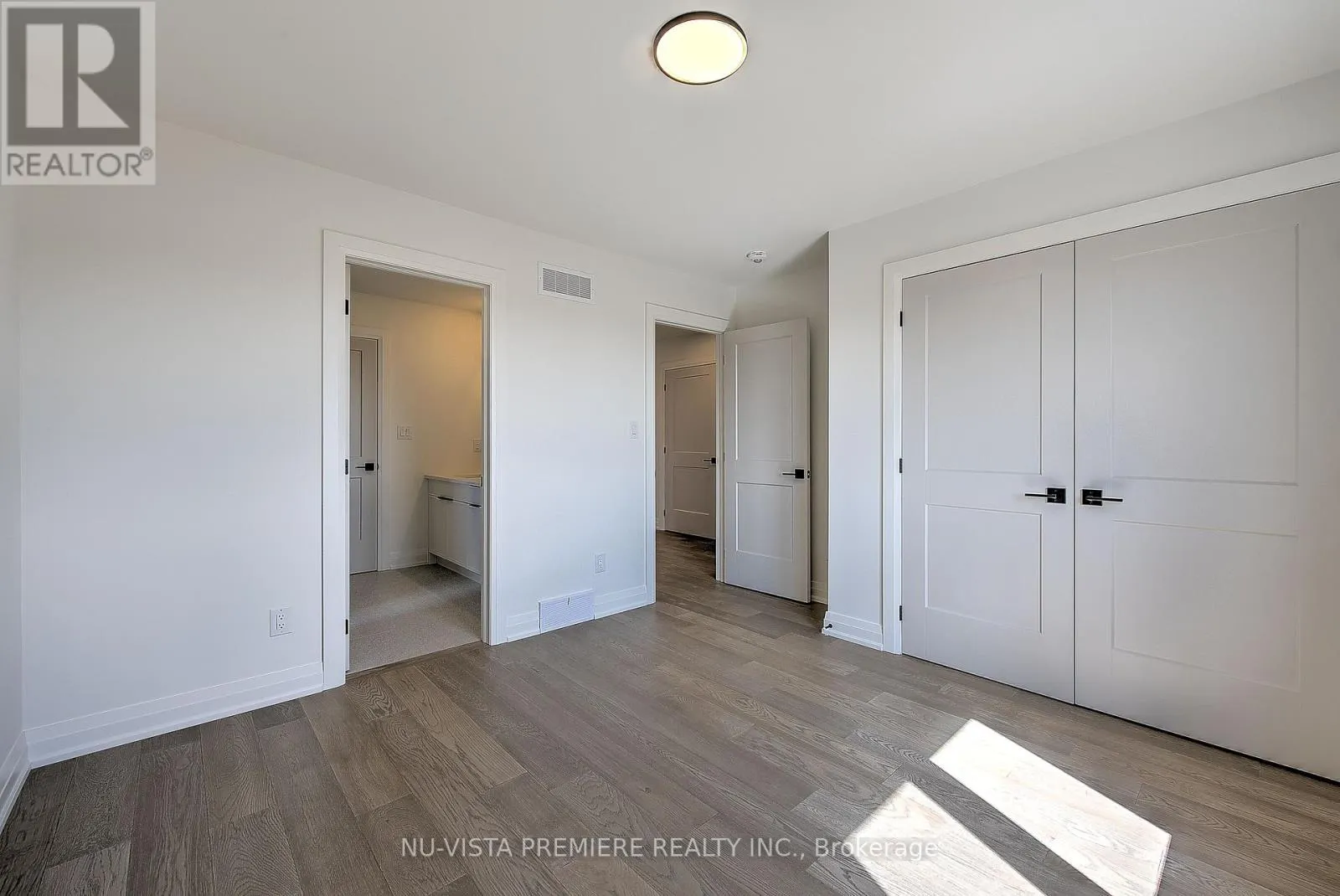 6517 HEATHWOODS AVENUE