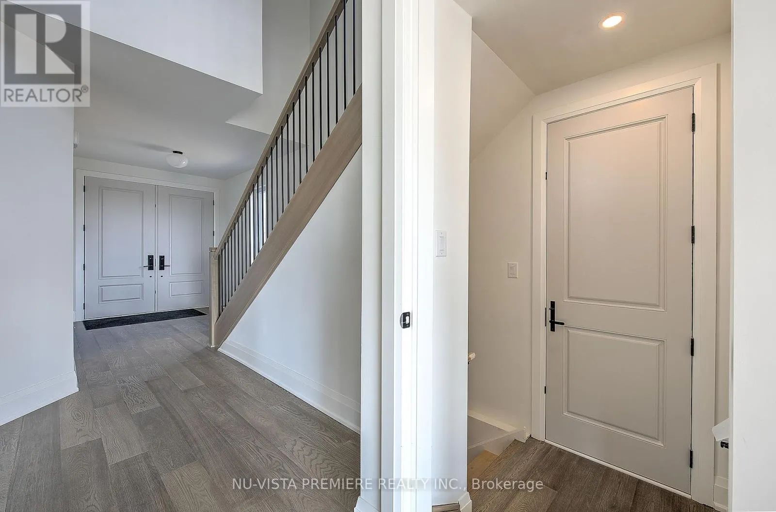 6517 HEATHWOODS AVENUE