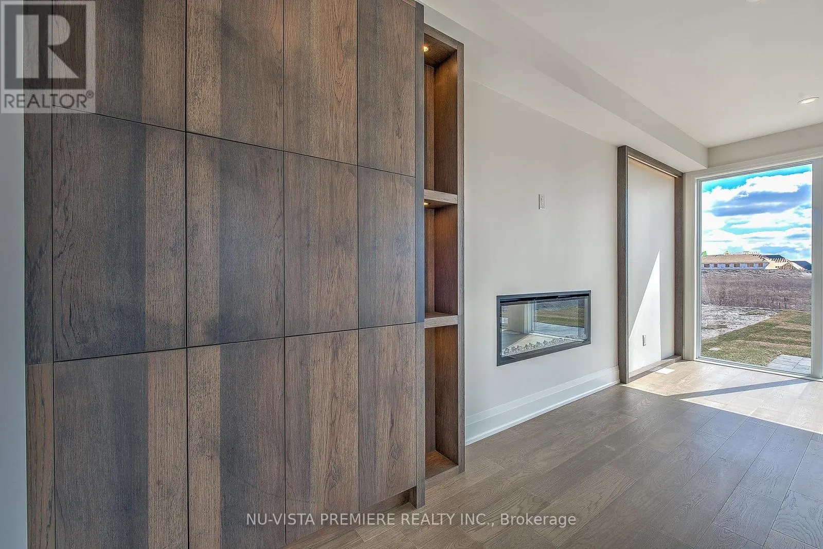 6517 HEATHWOODS AVENUE