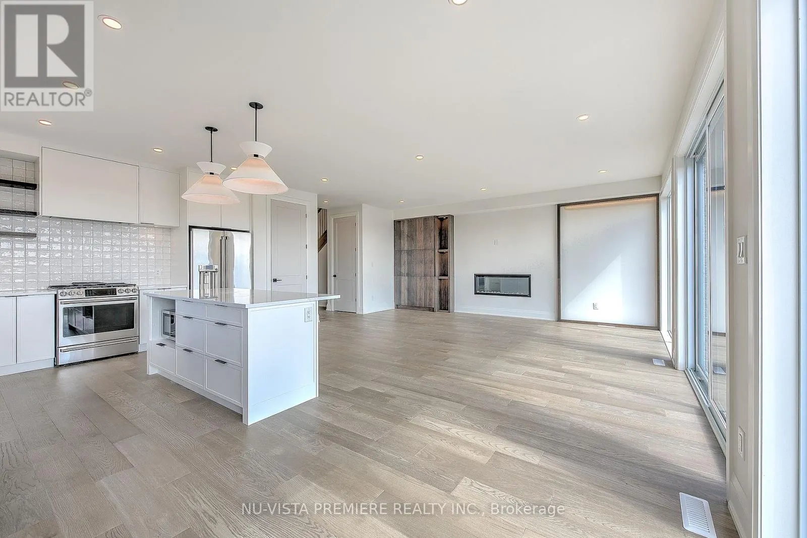 6517 HEATHWOODS AVENUE