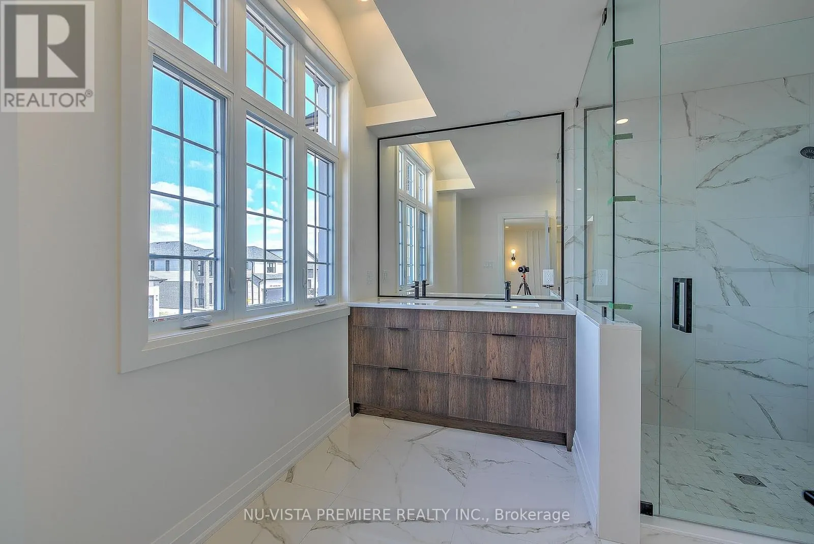 6517 HEATHWOODS AVENUE