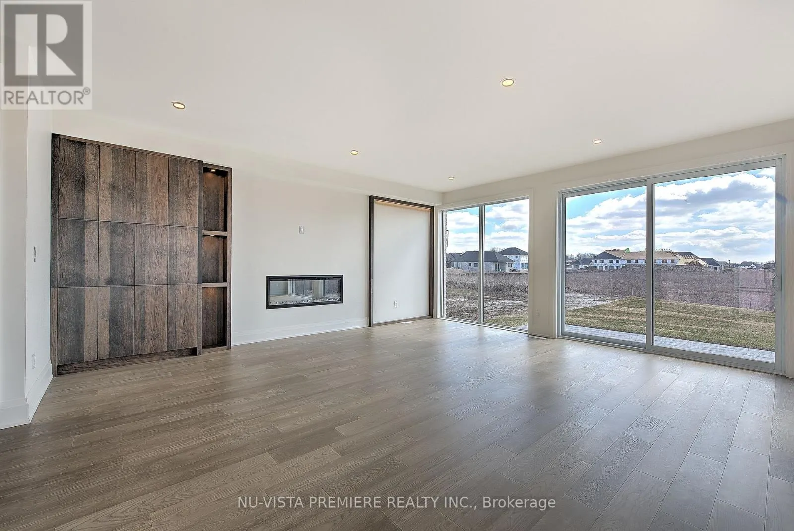 6517 HEATHWOODS AVENUE