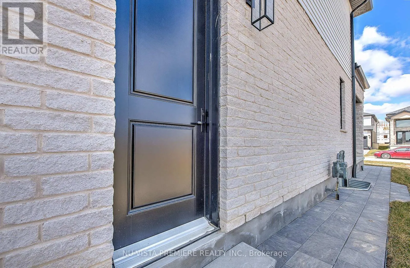 6517 HEATHWOODS AVENUE