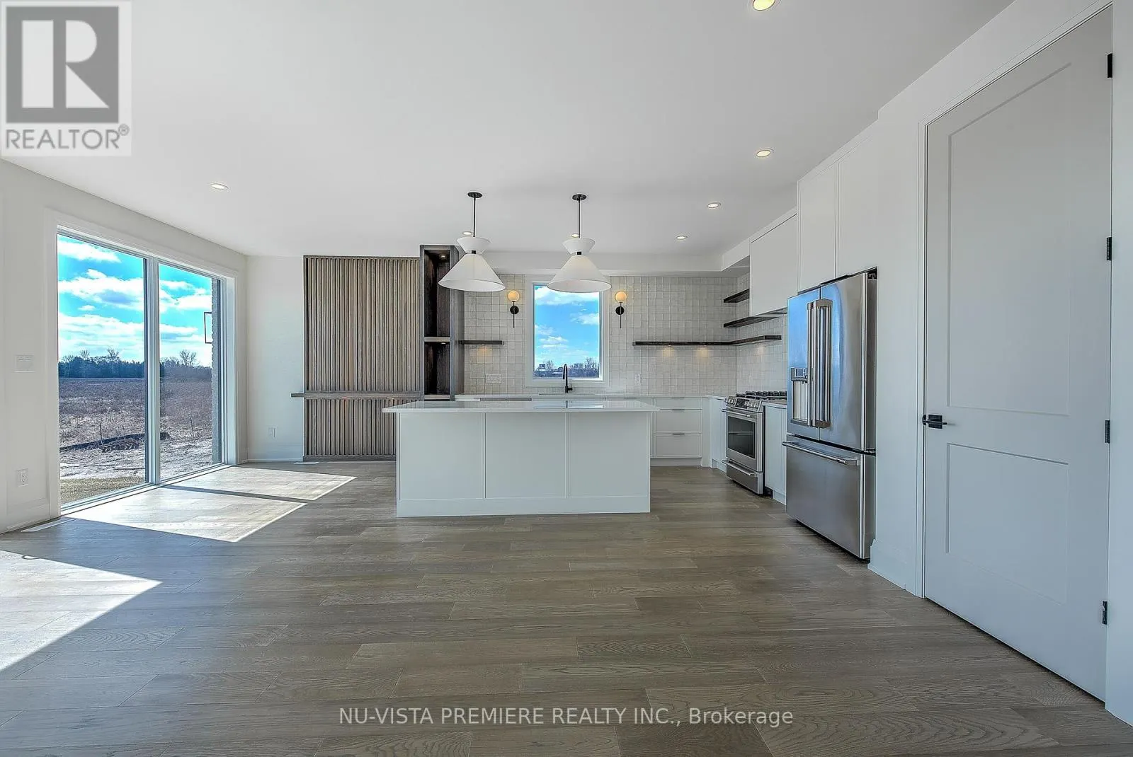 6517 HEATHWOODS AVENUE