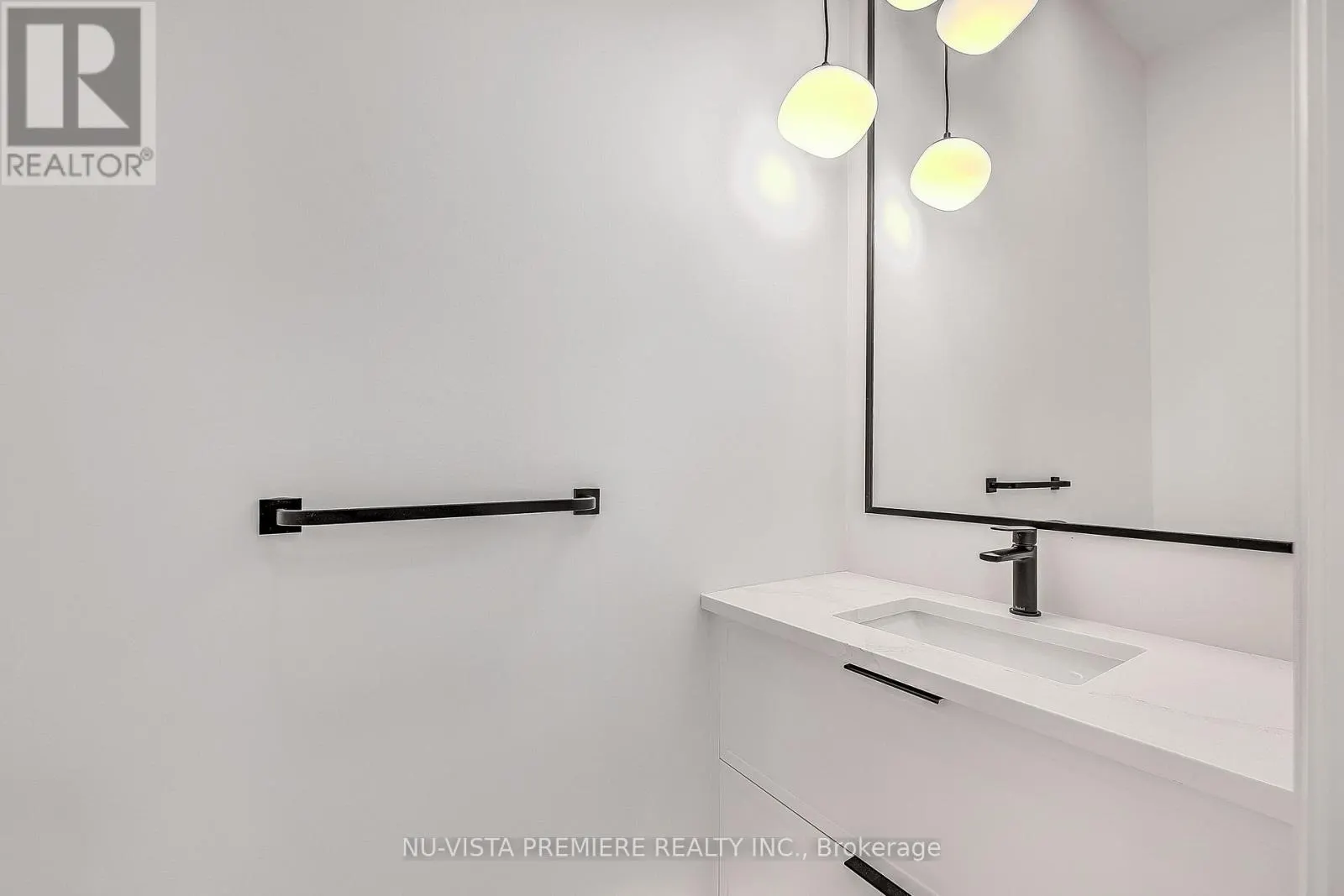 6517 HEATHWOODS AVENUE