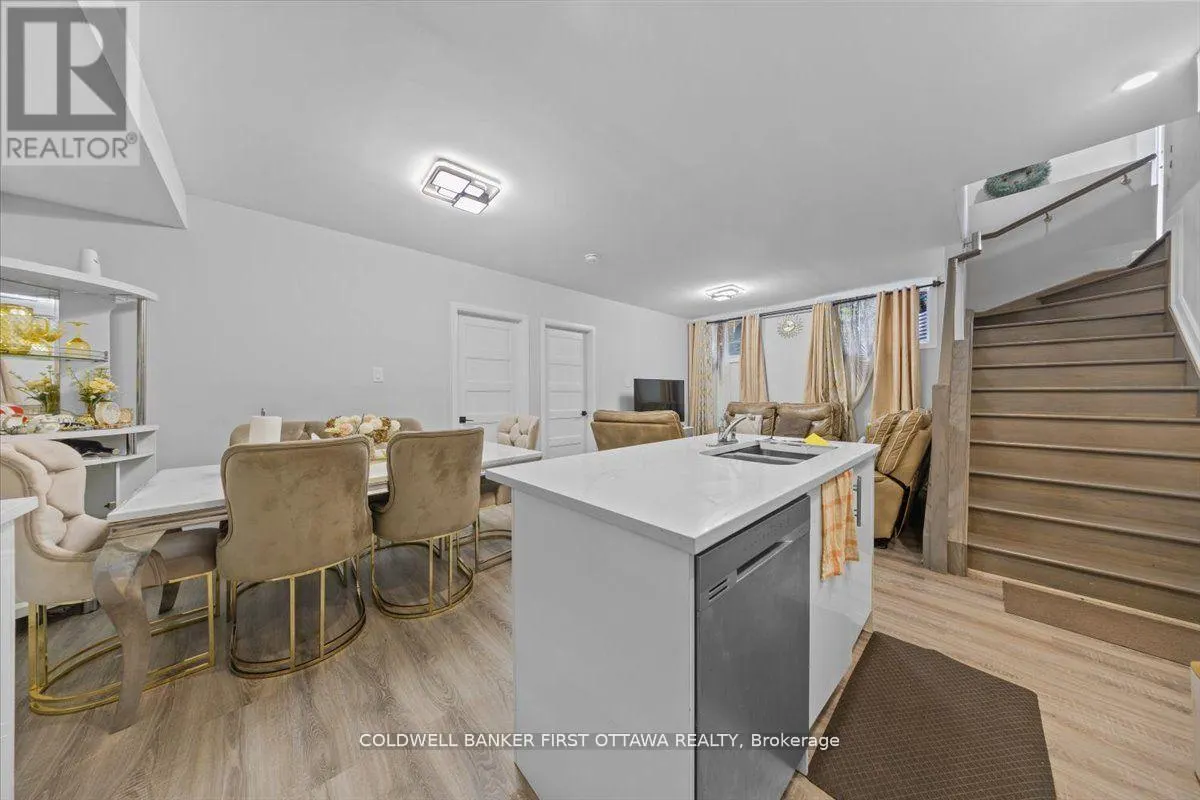 562 QUEEN MARY STREET