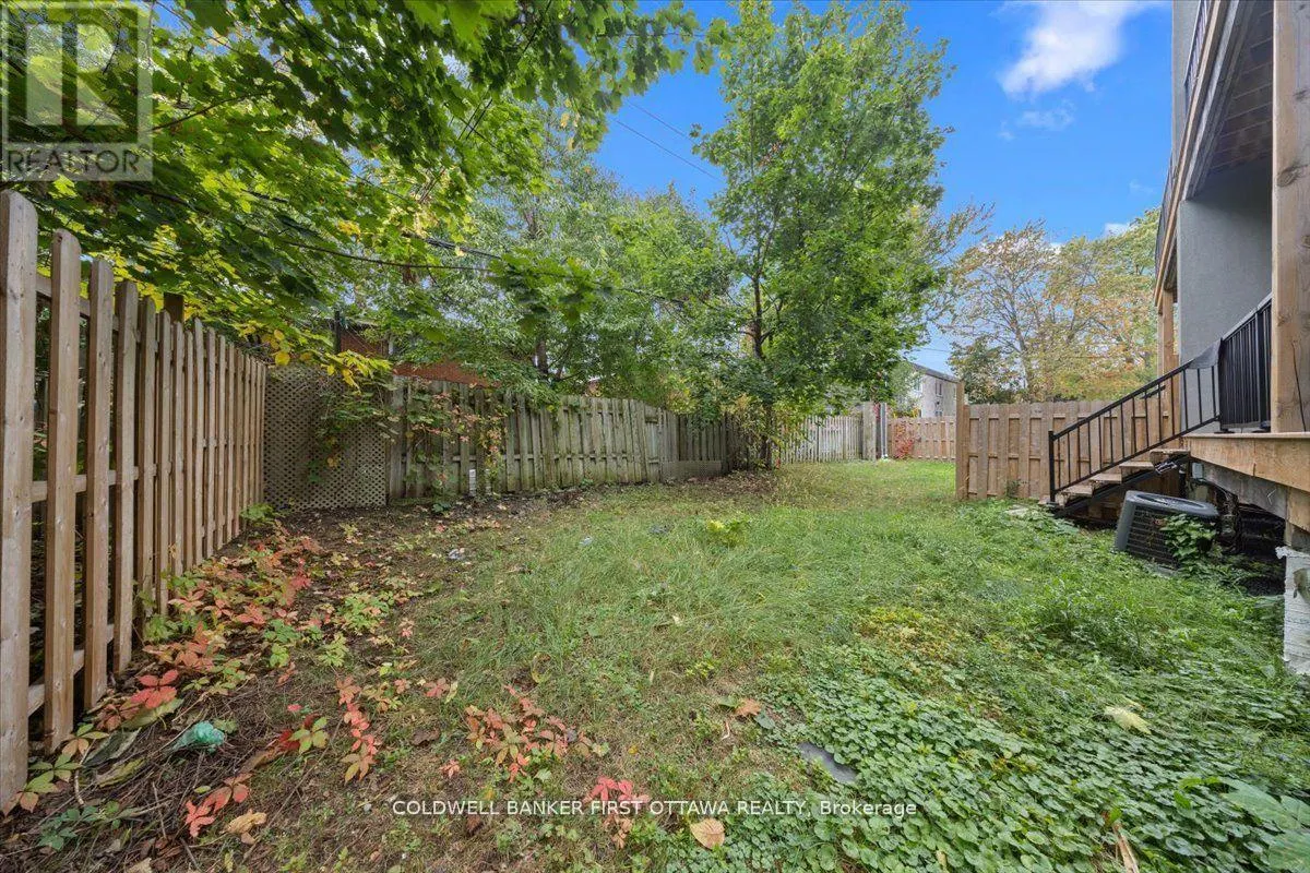 562 QUEEN MARY STREET