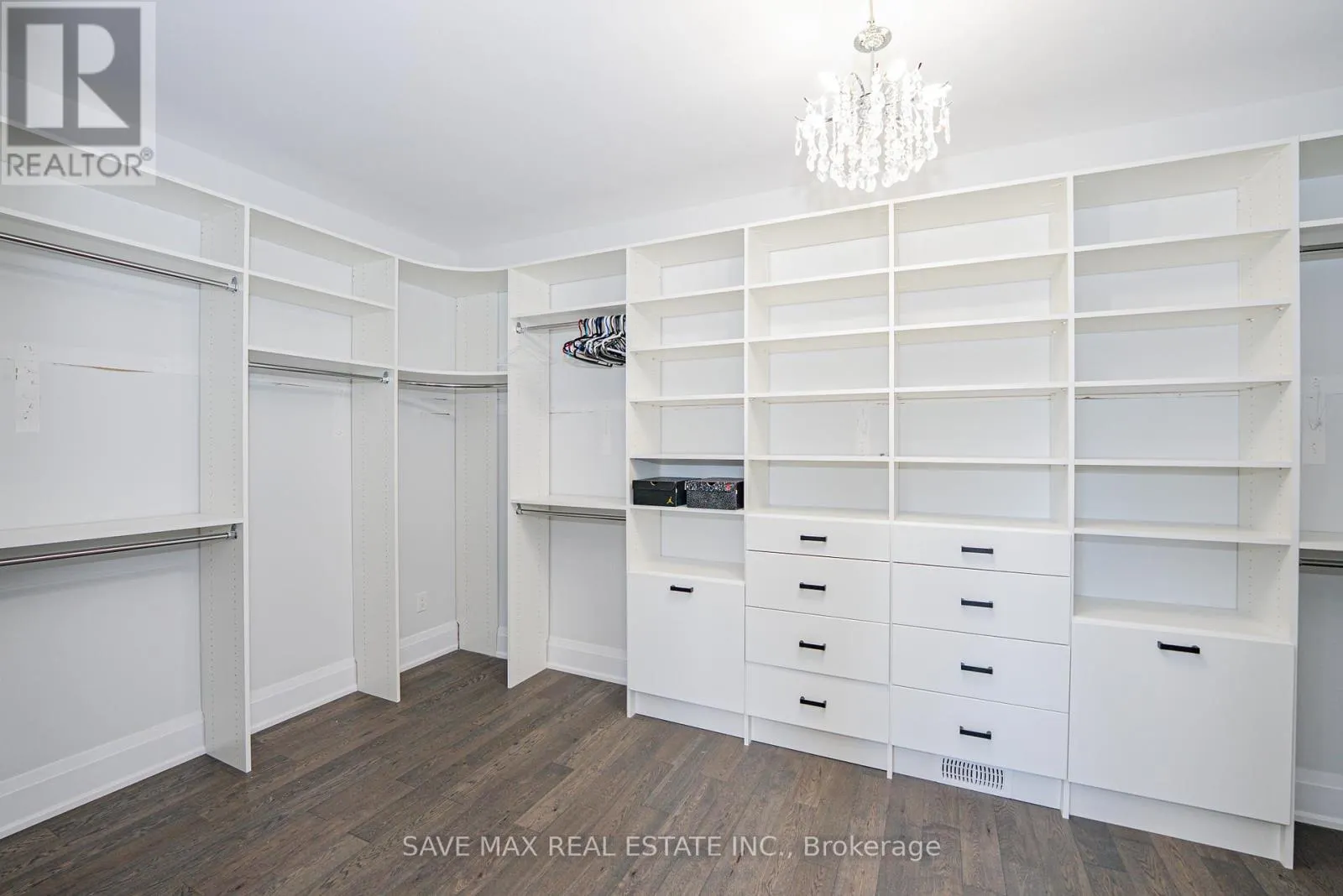 1250 UPPER THAMES DRIVE