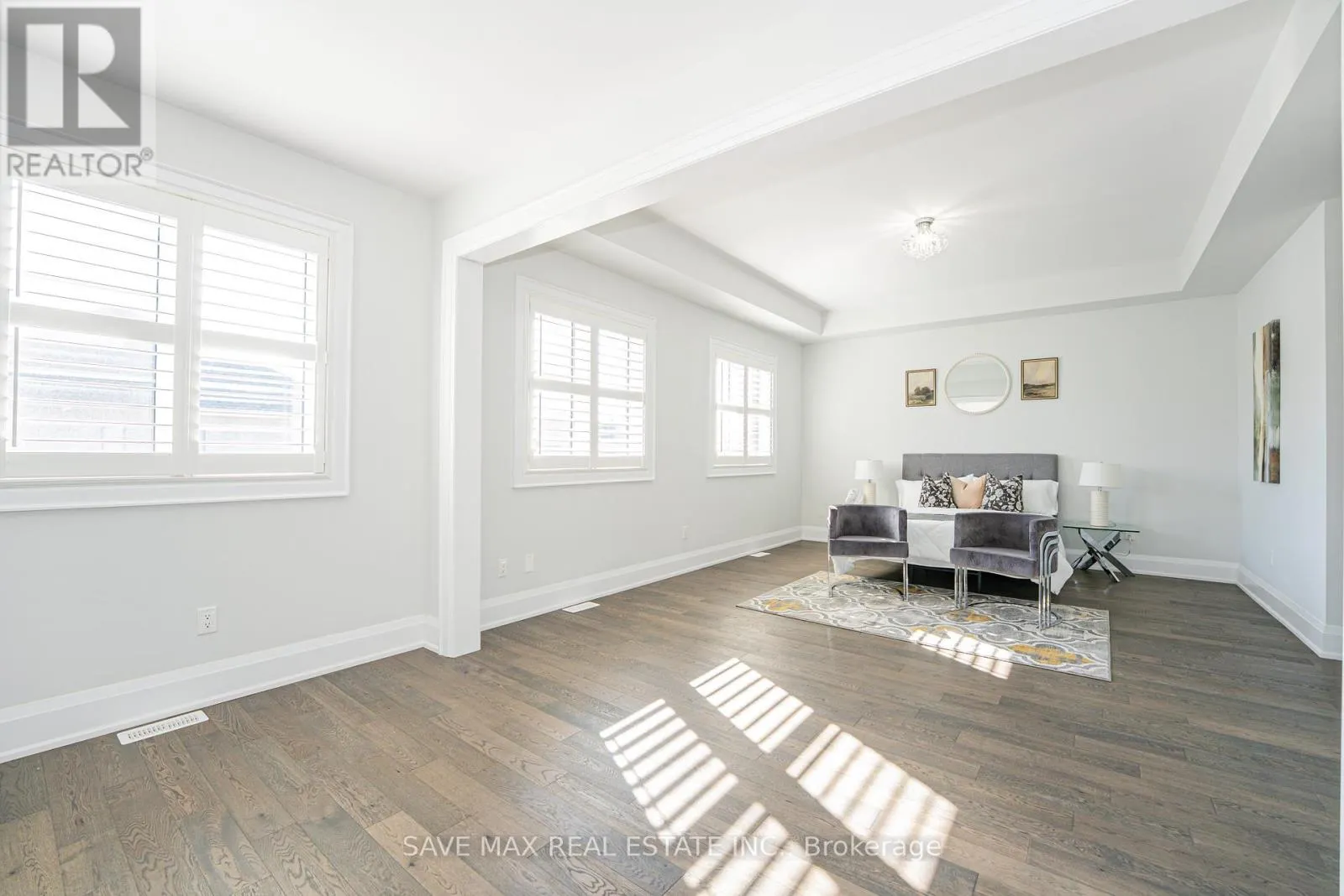 1250 UPPER THAMES DRIVE