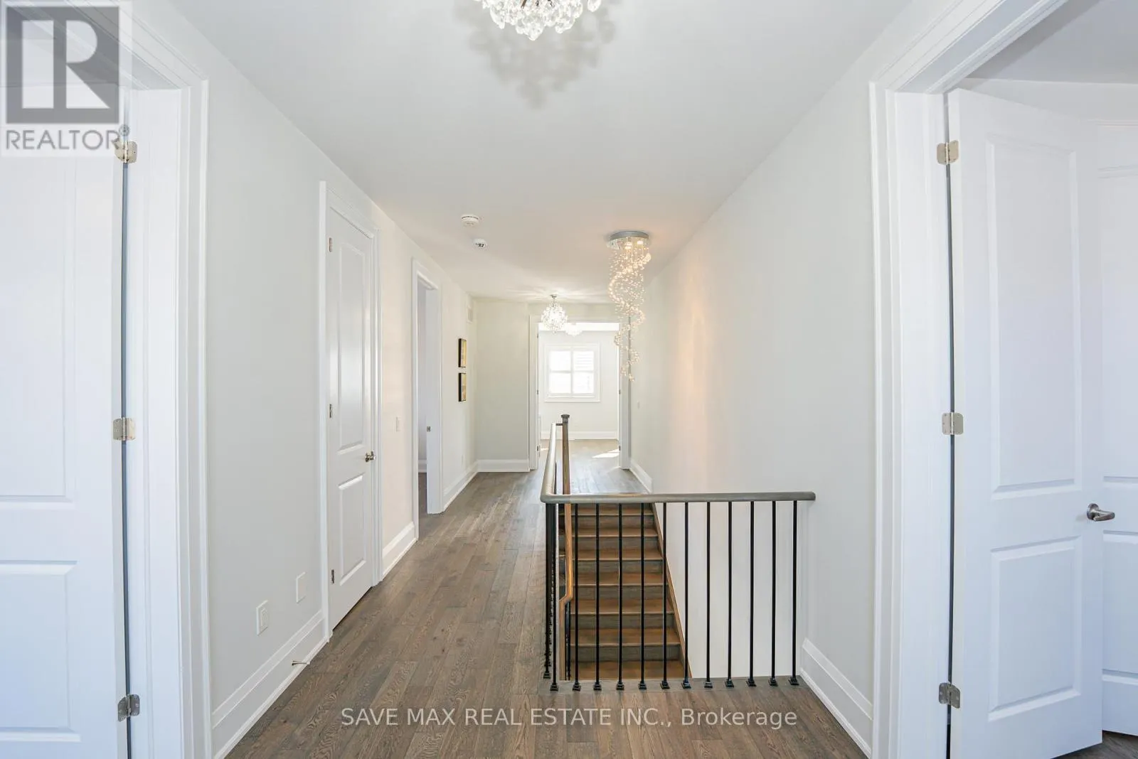 1250 UPPER THAMES DRIVE