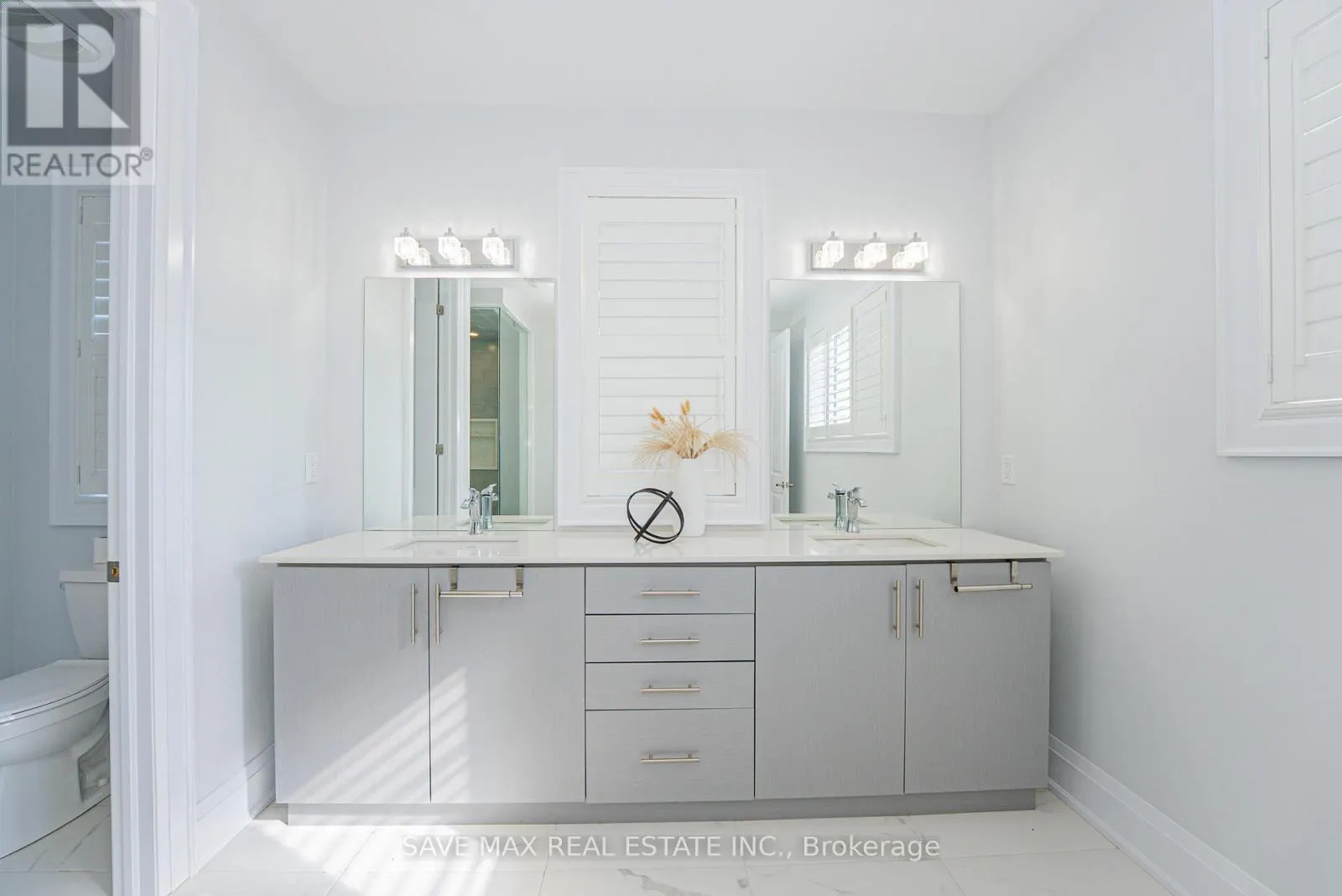 1250 UPPER THAMES DRIVE