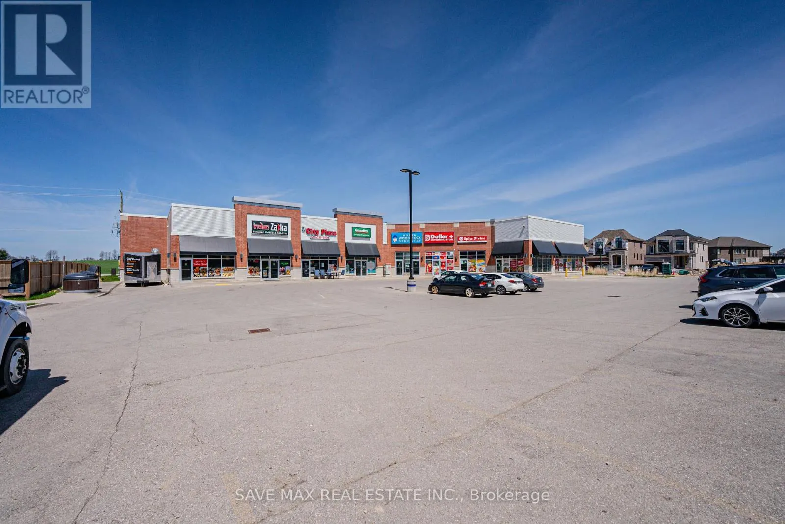 1250 UPPER THAMES DRIVE