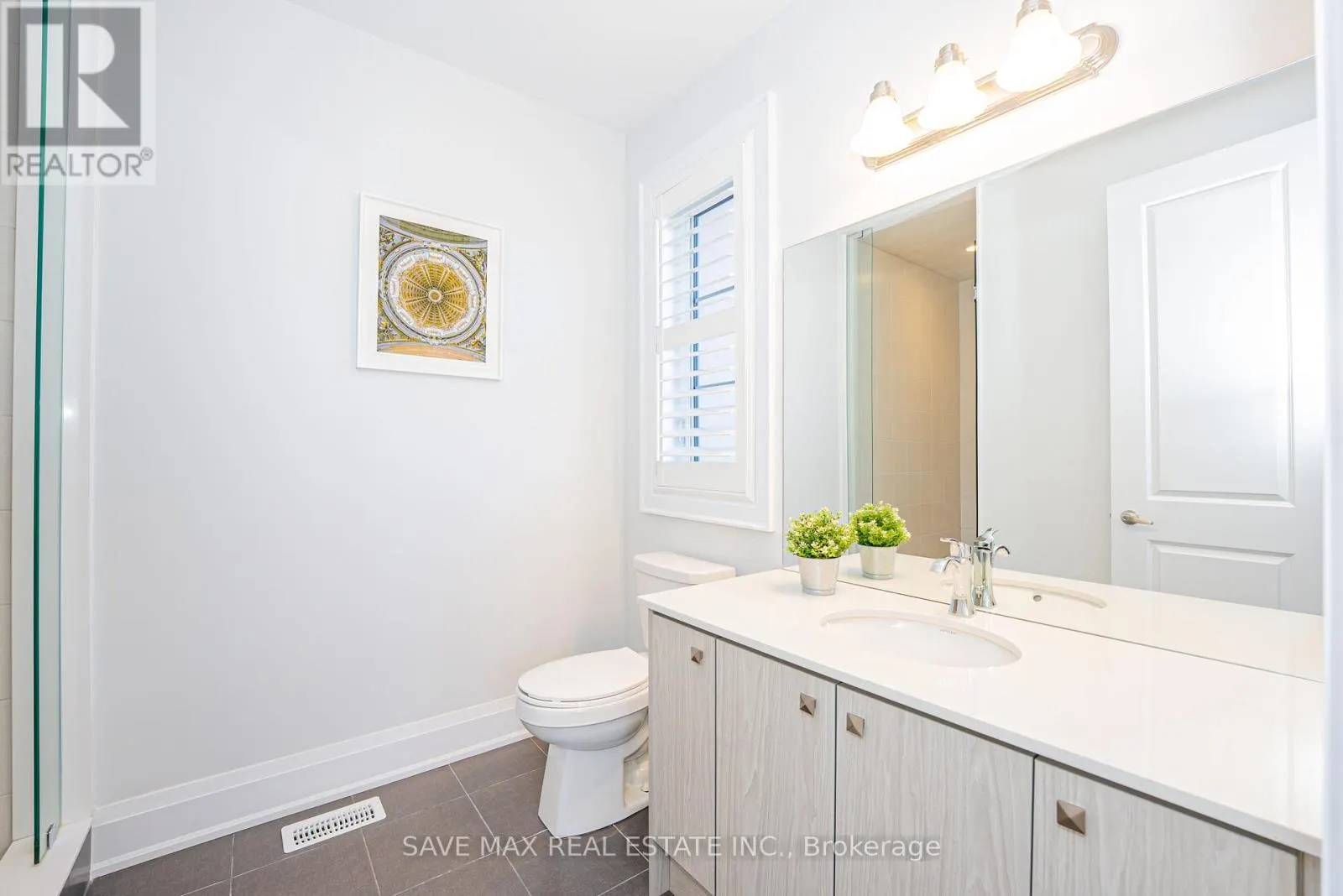 1250 UPPER THAMES DRIVE