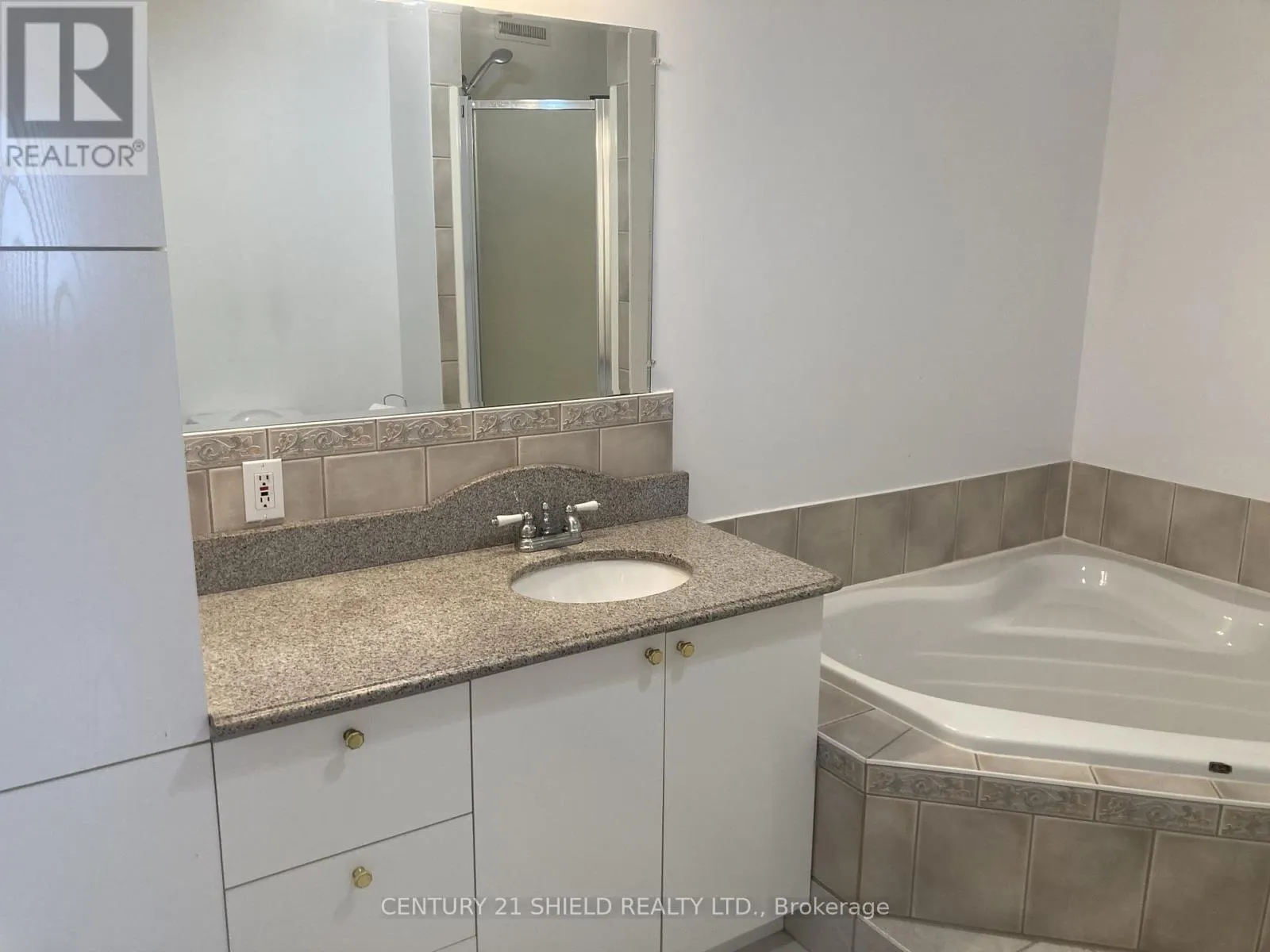 21255 MCNAUGHTON COURT E