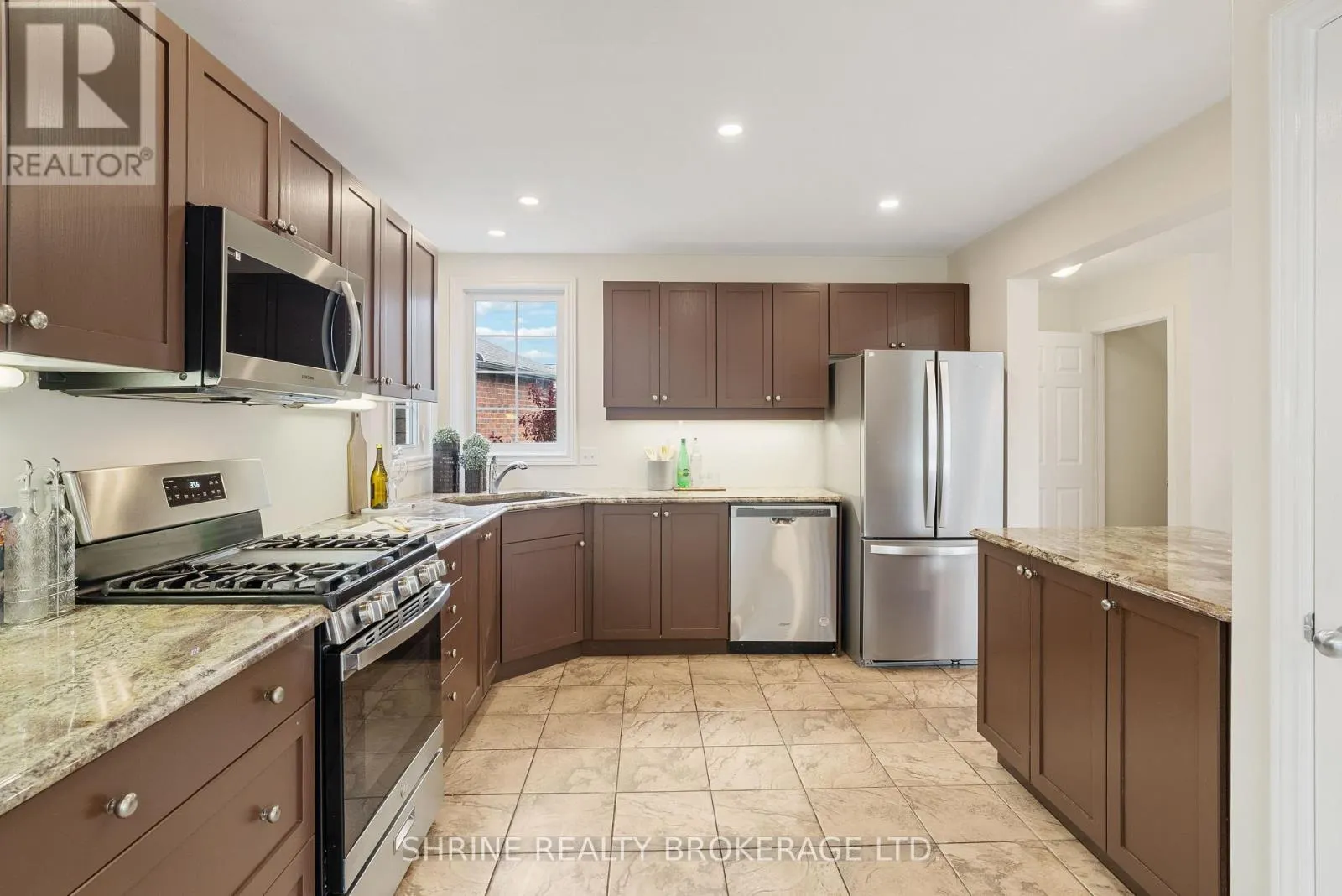 899 BRADSHAW CRESCENT