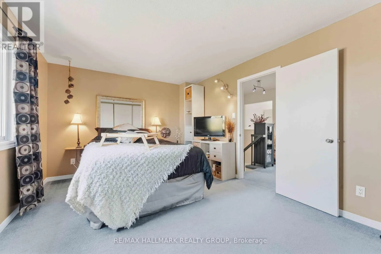 941 COOKSHIRE CRESCENT