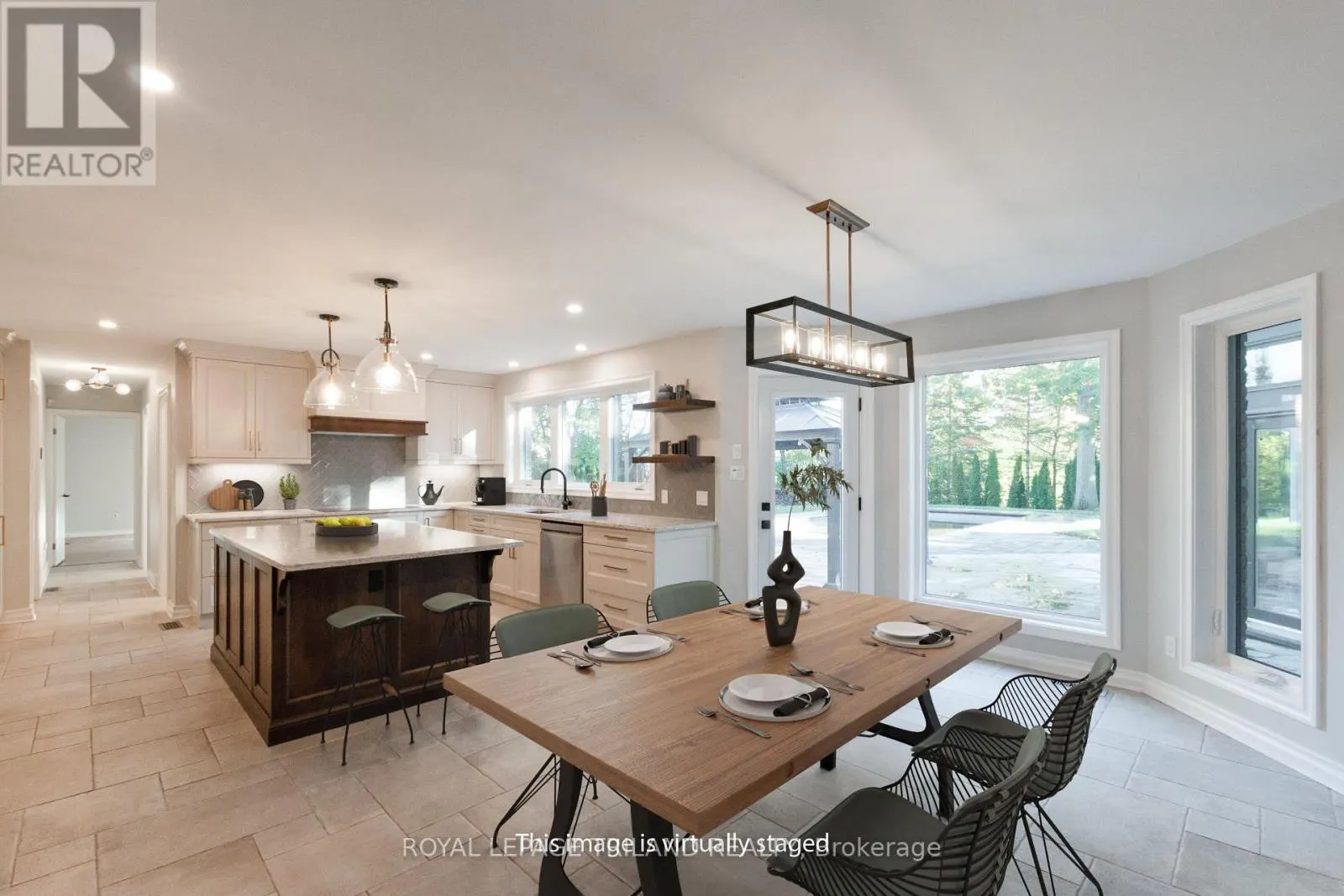 700 WESTMOUNT HILLS DRIVE