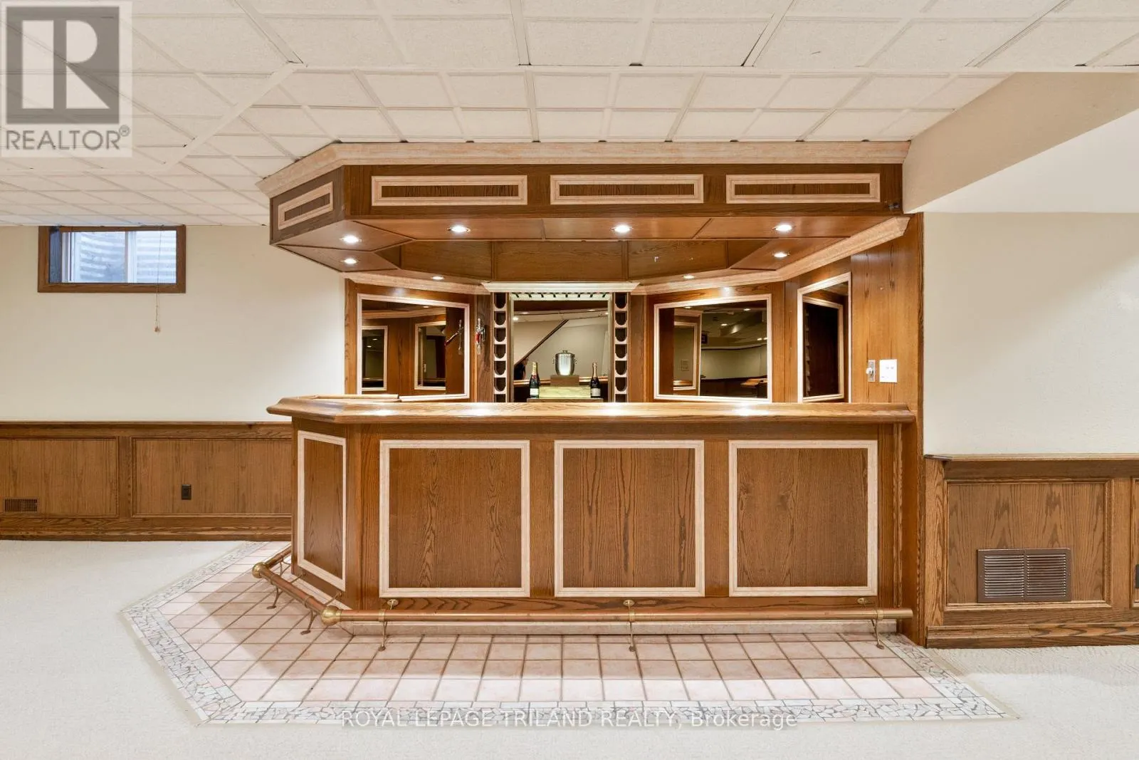 700 WESTMOUNT HILLS DRIVE