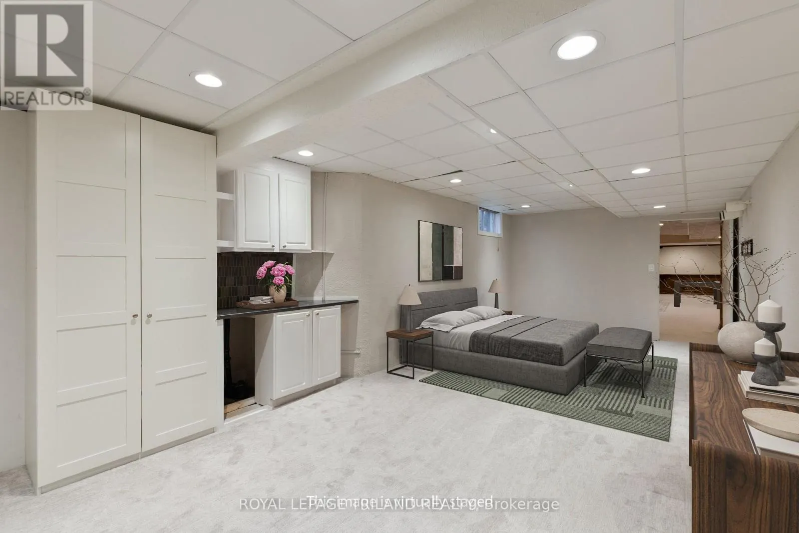 700 WESTMOUNT HILLS DRIVE