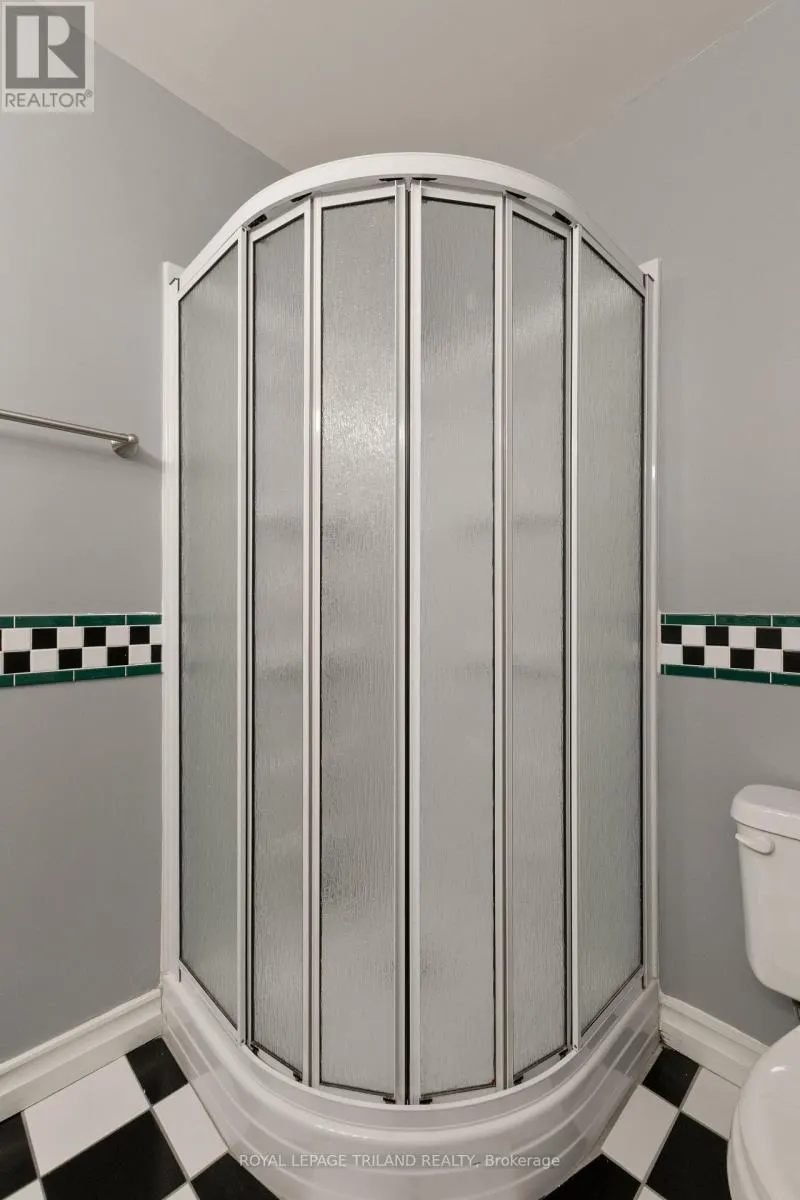 700 WESTMOUNT HILLS DRIVE