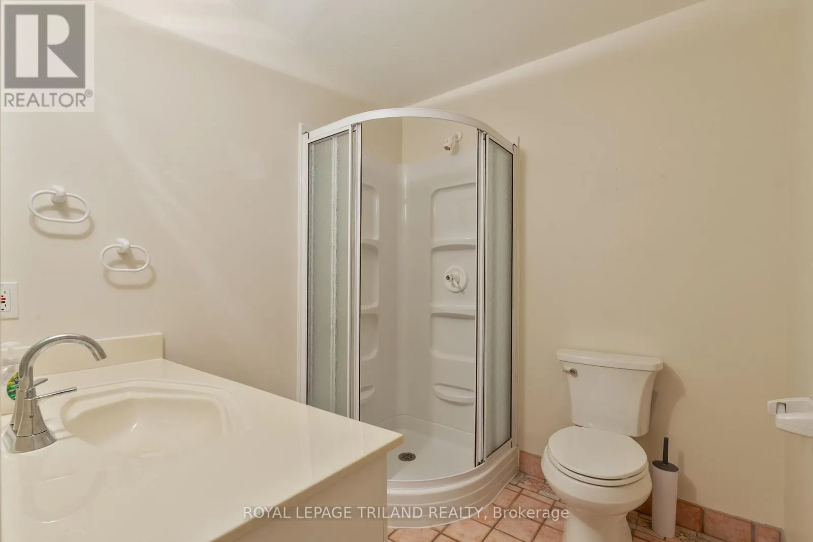 700 WESTMOUNT HILLS DRIVE