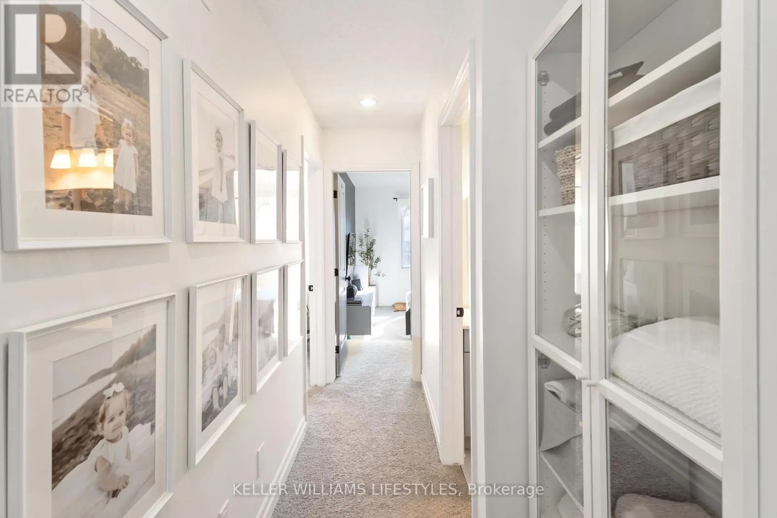 20 - 555 SUNNINGDALE ROAD E, #20