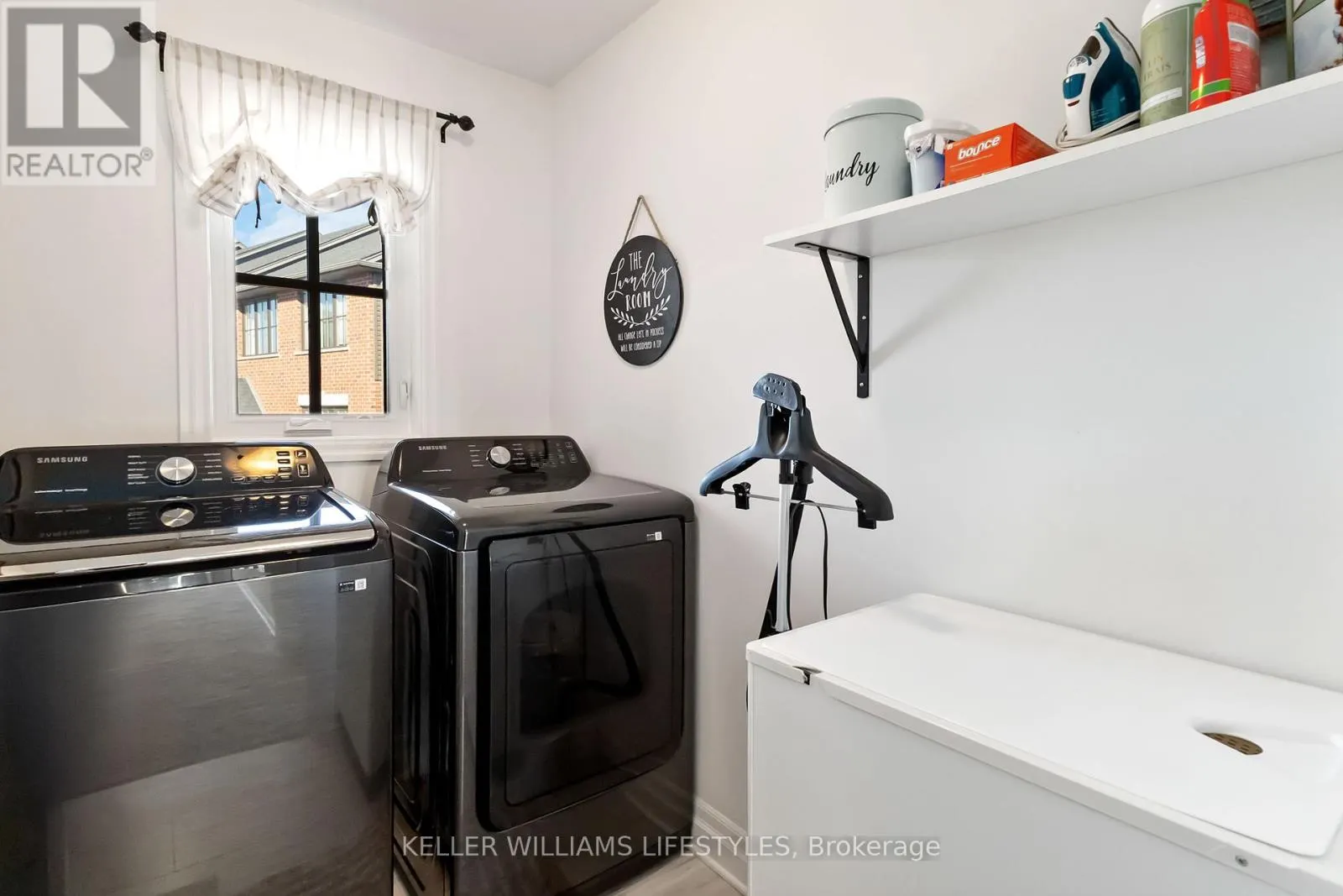 20 - 555 SUNNINGDALE ROAD E, #20