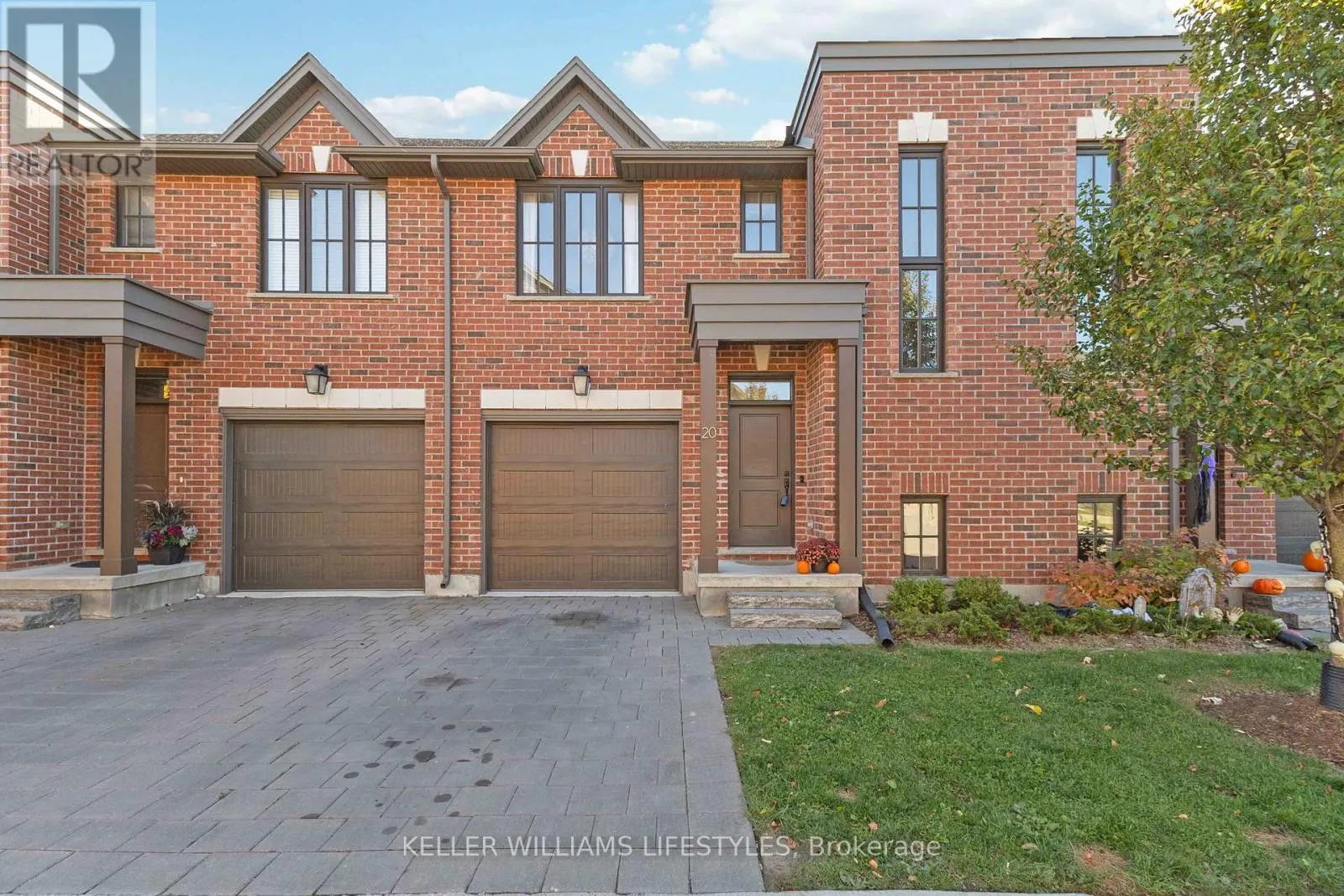 20 - 555 SUNNINGDALE ROAD E, #20