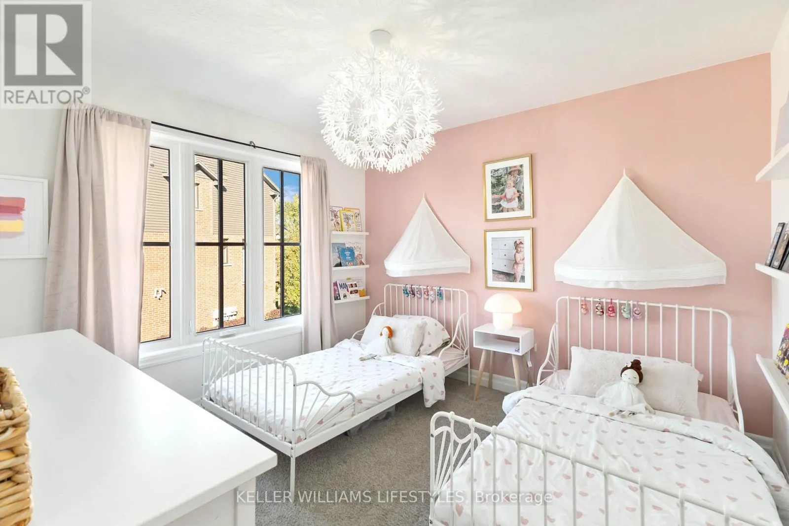 20 - 555 SUNNINGDALE ROAD E, #20