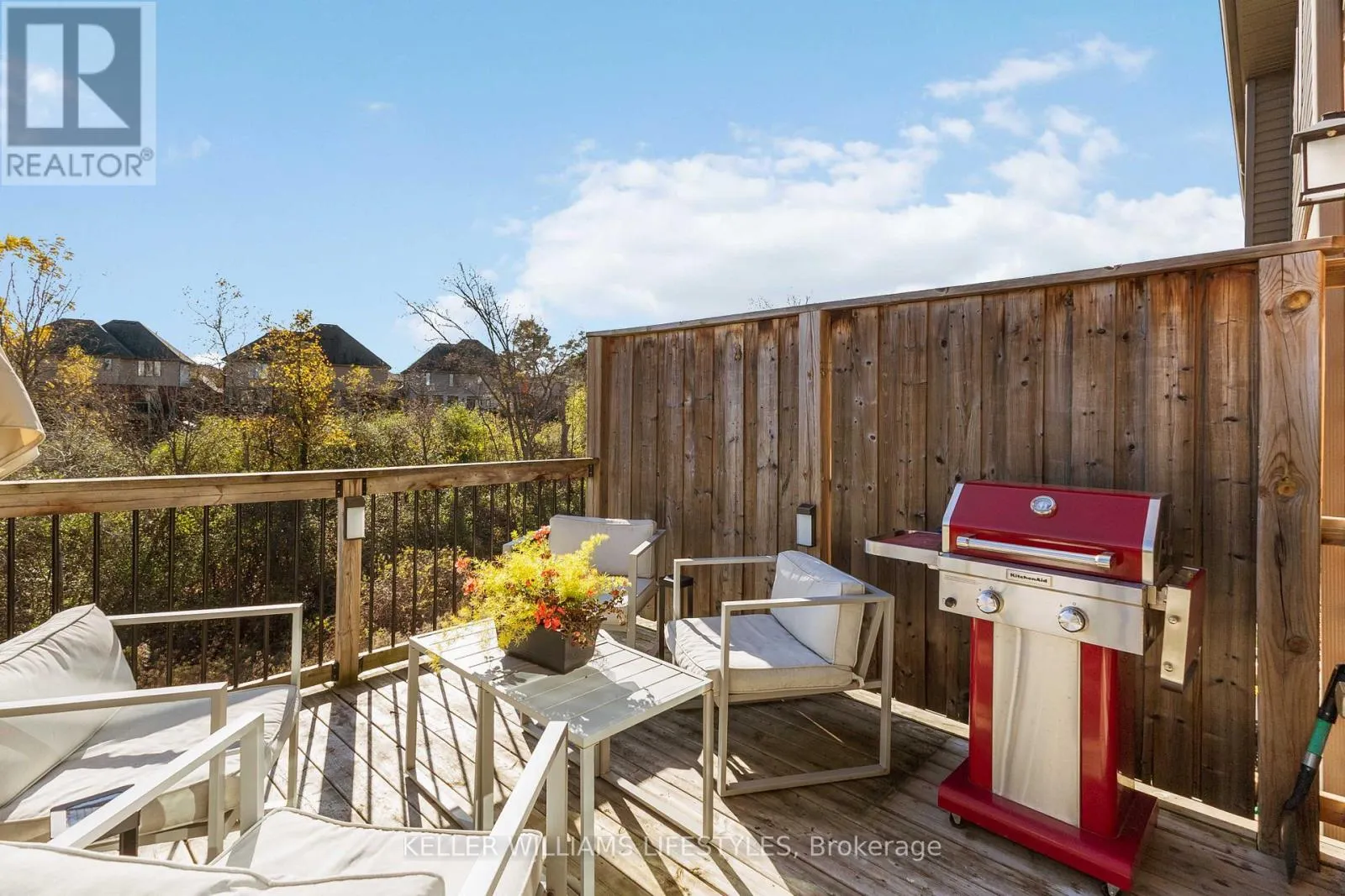 20 - 555 SUNNINGDALE ROAD E, #20