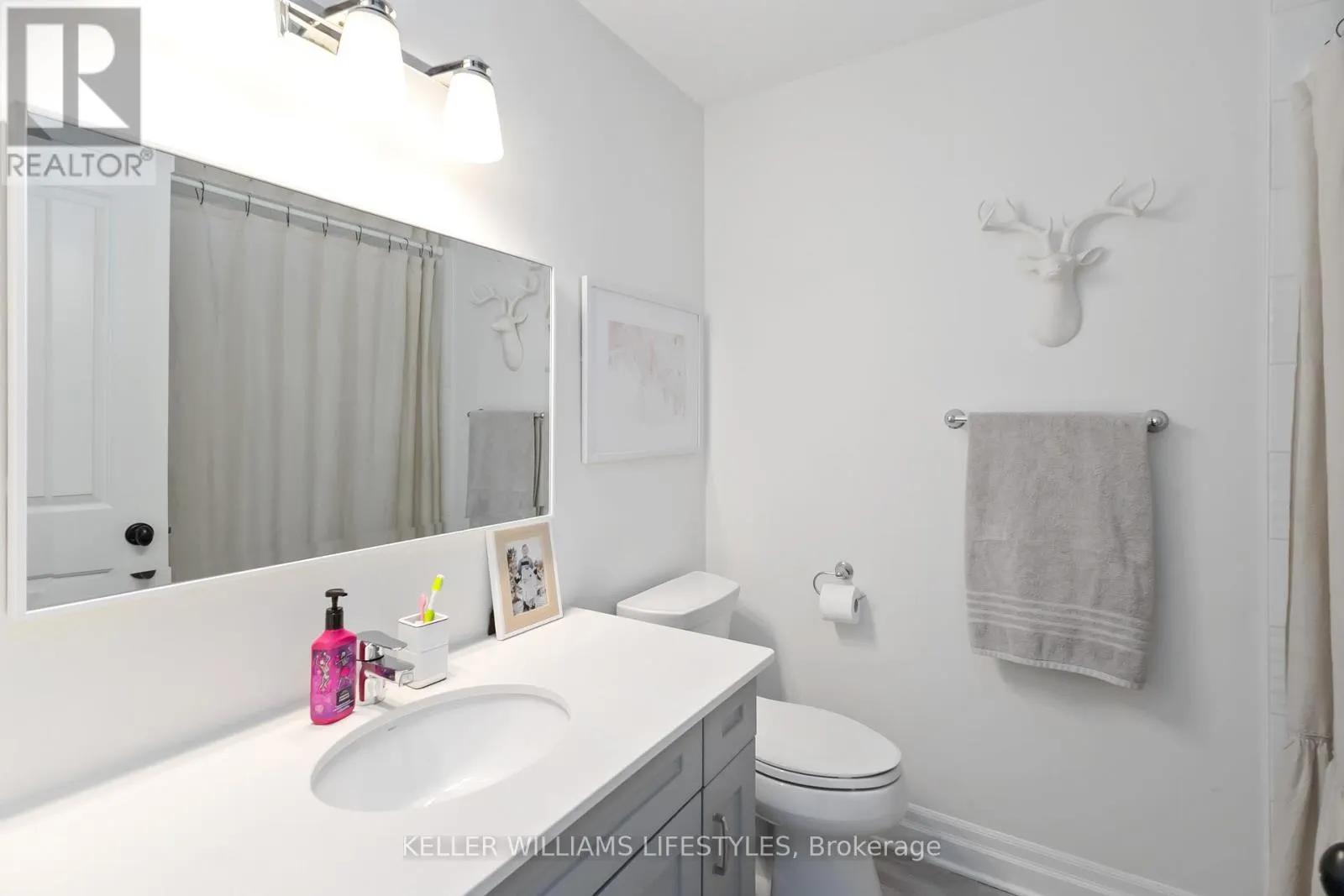 20 - 555 SUNNINGDALE ROAD E, #20