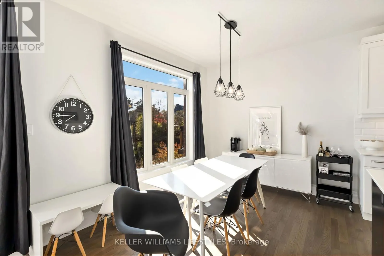 20 - 555 SUNNINGDALE ROAD E, #20