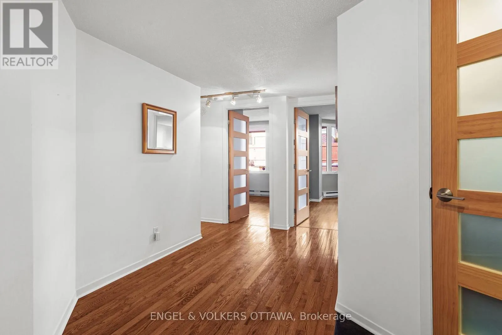 103 - 295 GILMOUR STREET