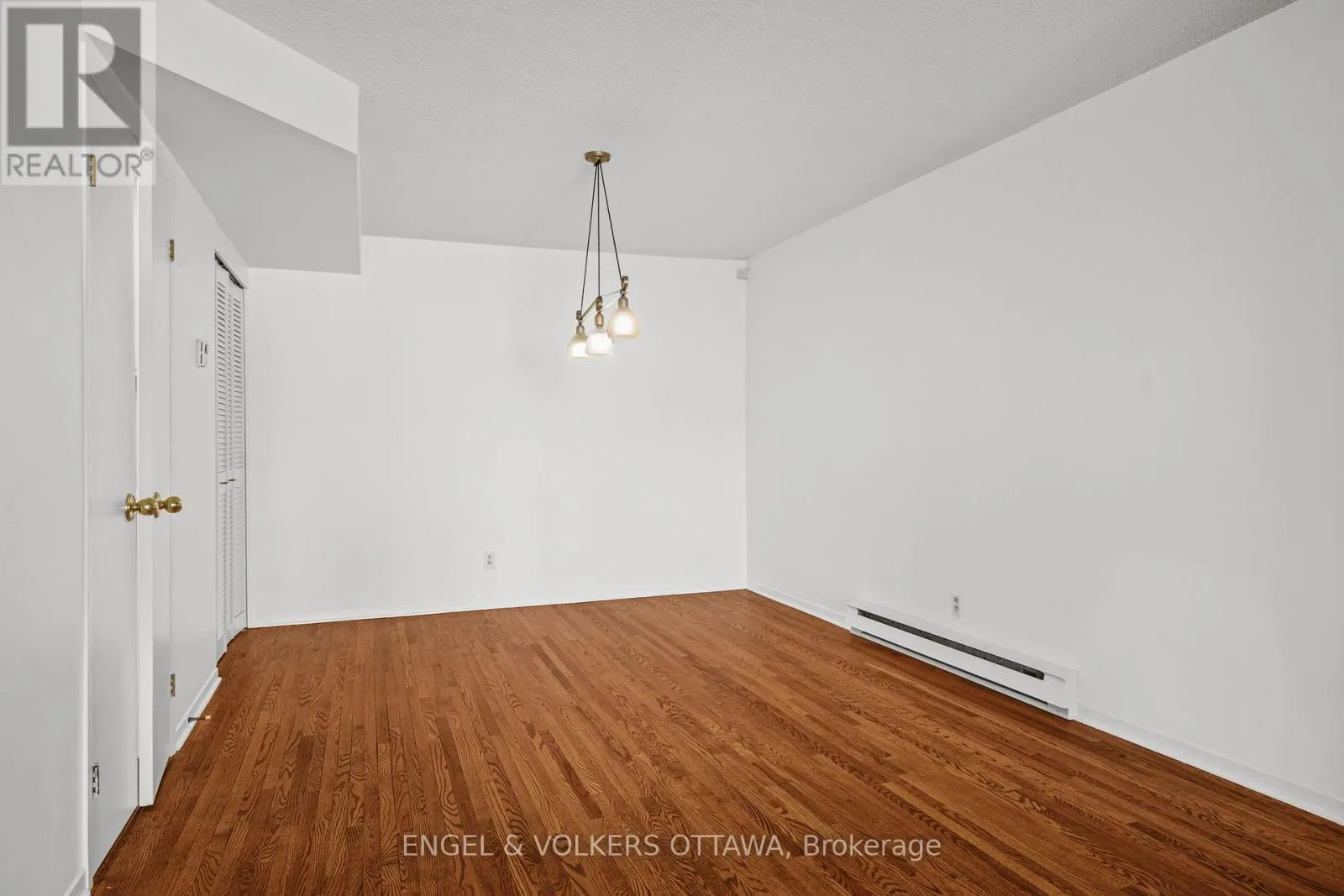 103 - 295 GILMOUR STREET