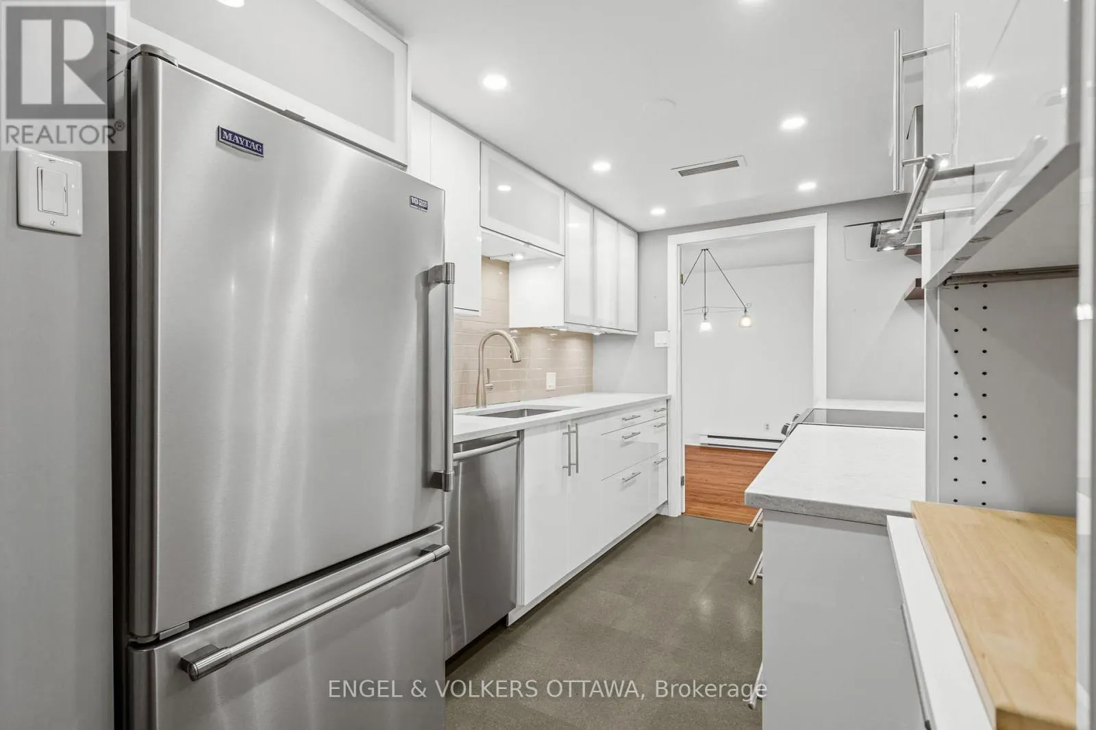 103 - 295 GILMOUR STREET