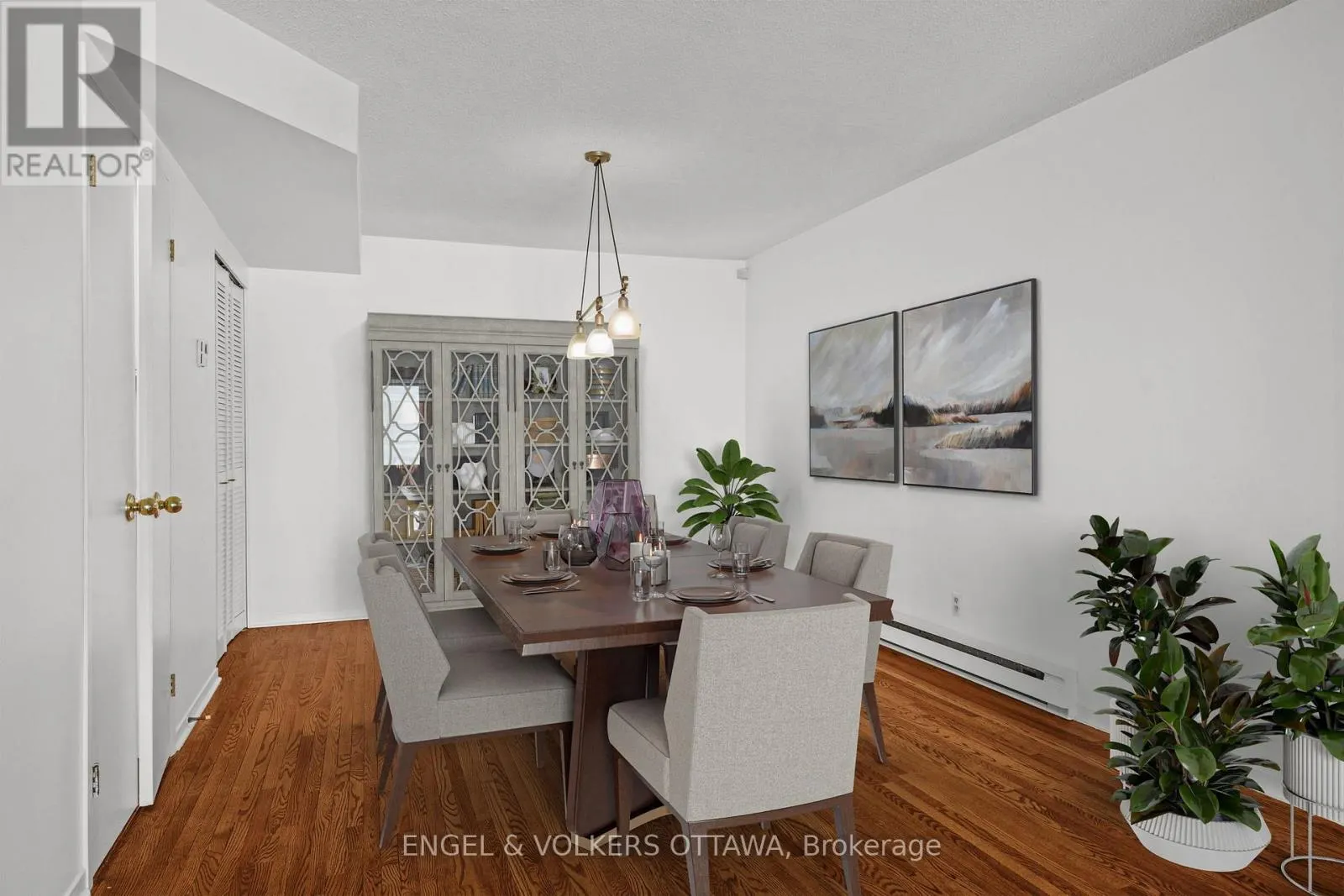 103 - 295 GILMOUR STREET