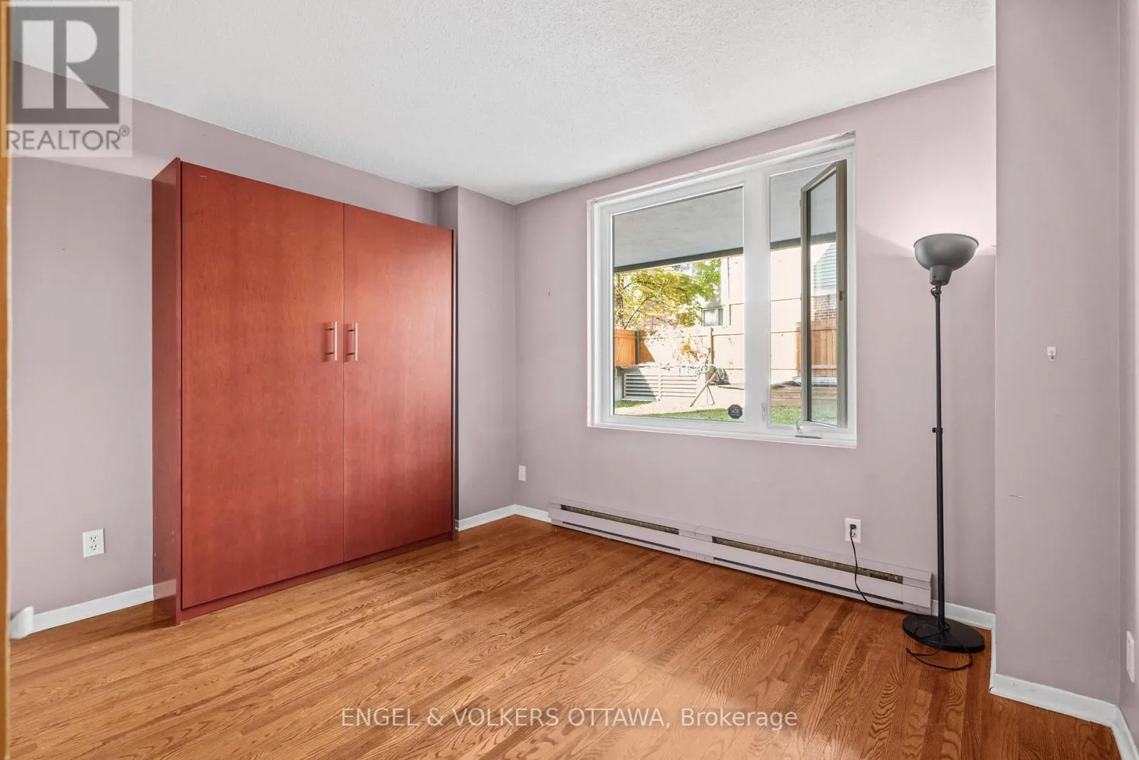 103 - 295 GILMOUR STREET