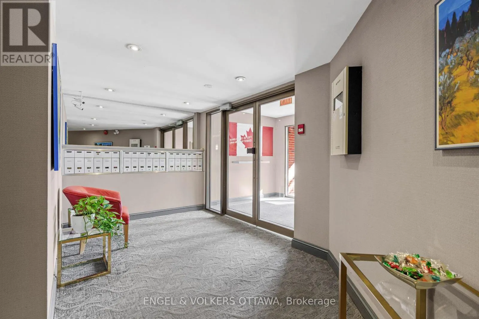 103 - 295 GILMOUR STREET