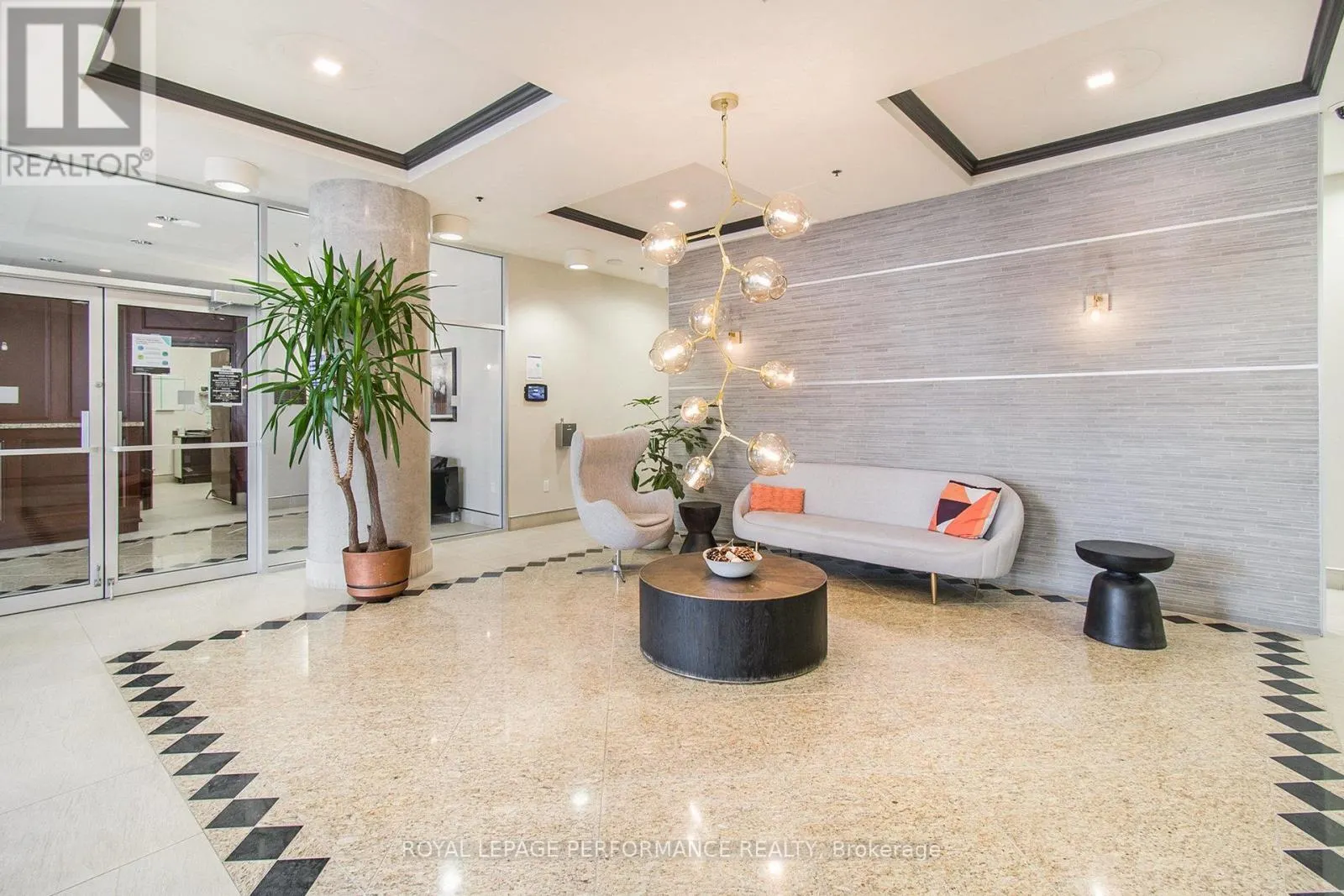 1204 - 90 LANDRY STREET