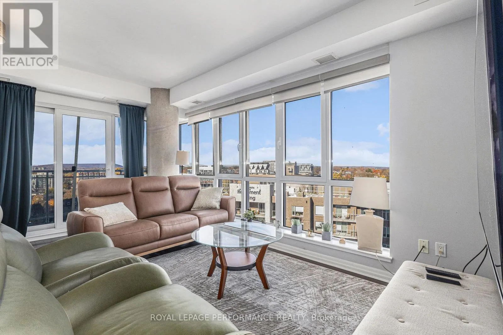 1204 - 90 LANDRY STREET