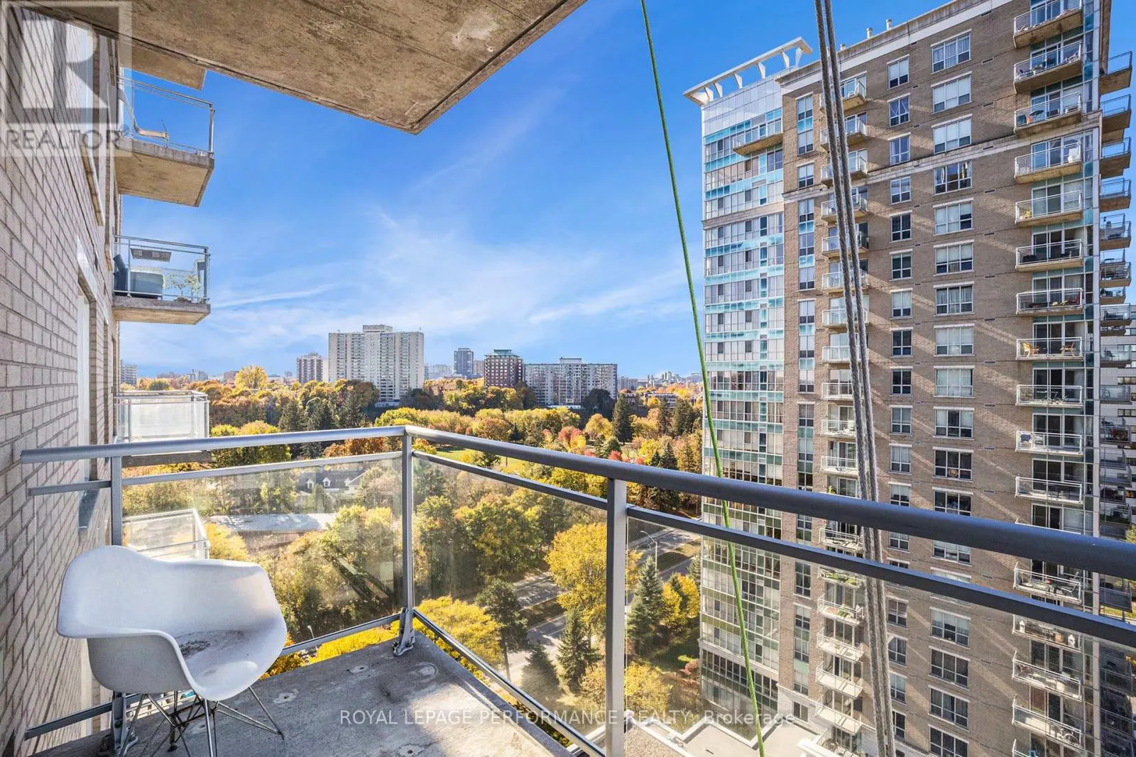 1204 - 90 LANDRY STREET