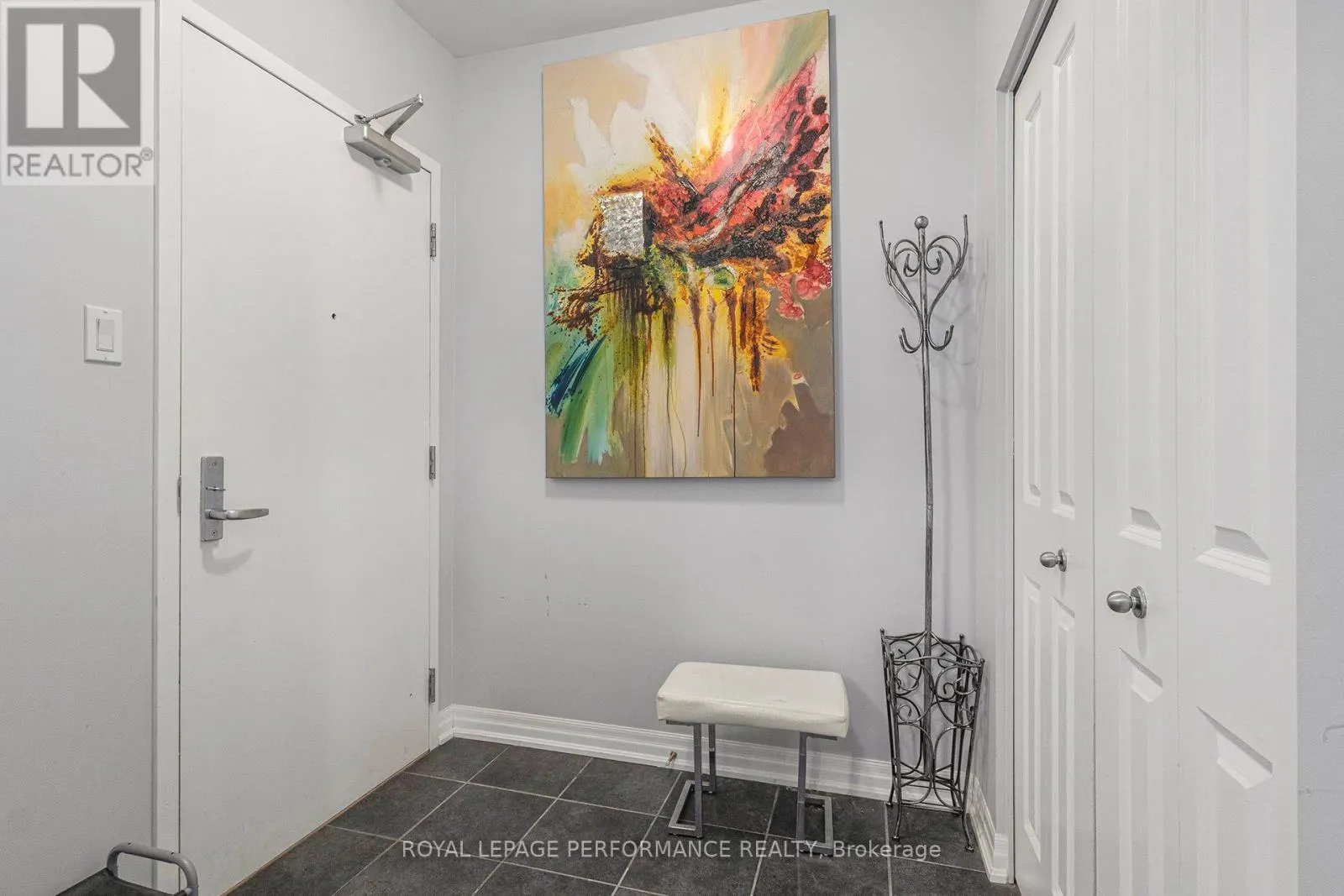 1204 - 90 LANDRY STREET