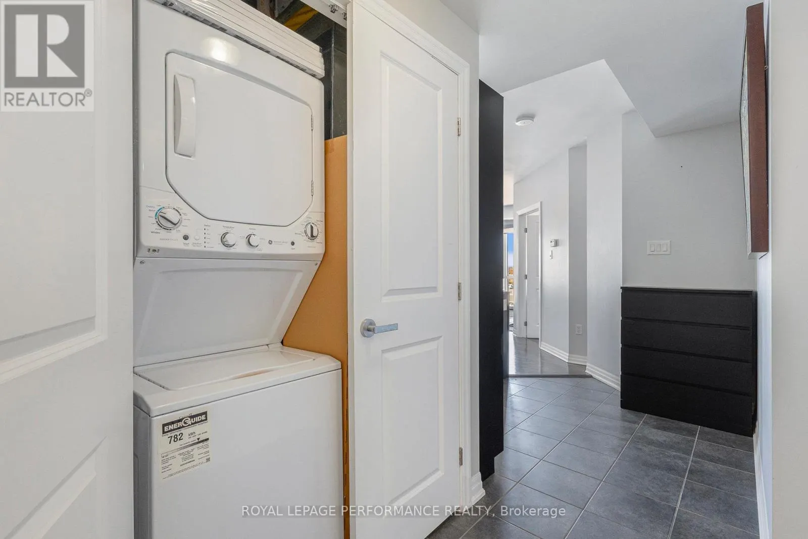 1204 - 90 LANDRY STREET